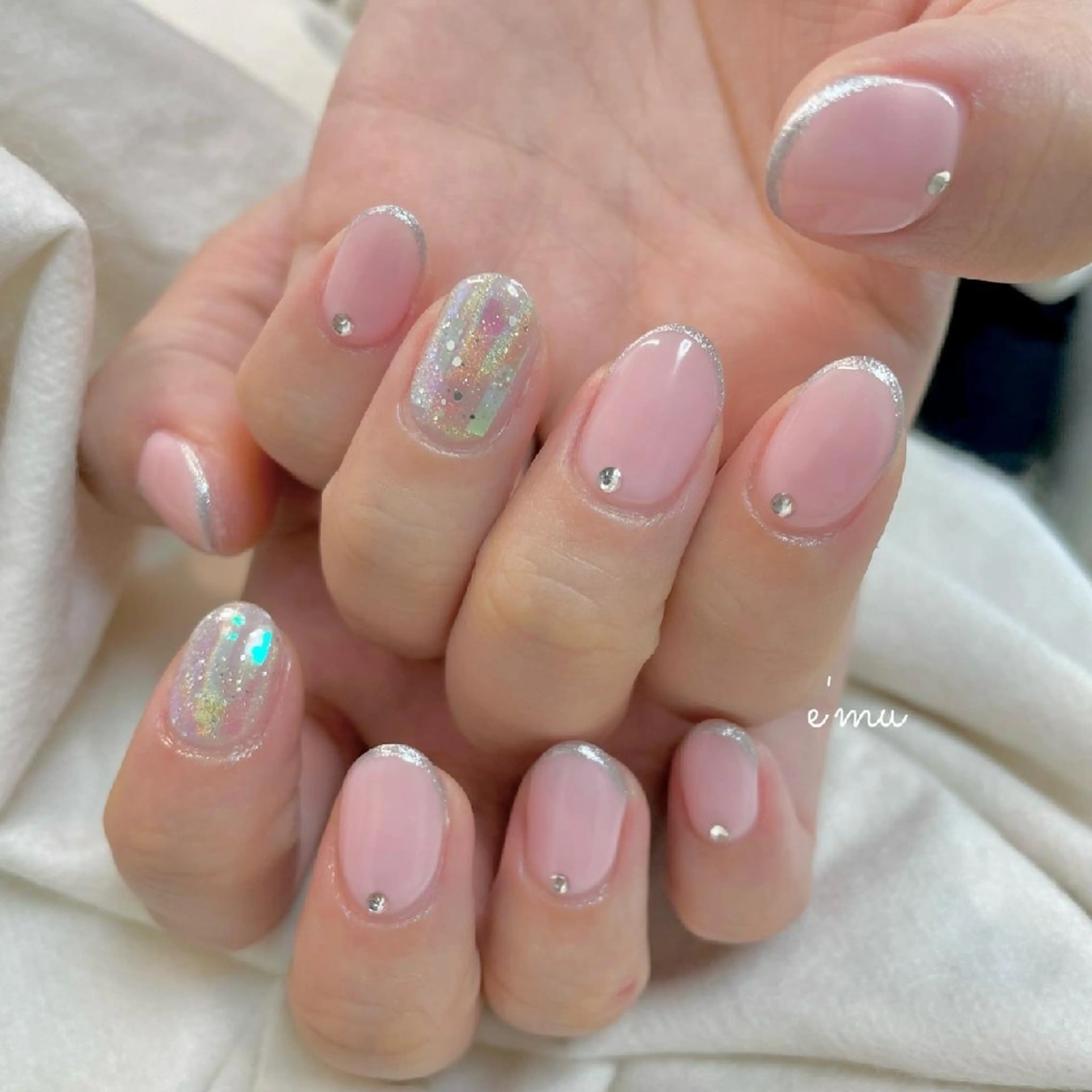 ネイル オーロラネイル フレンチネイル ピンク シンプルネイル 春ネイル ハンドネイル nail salon e'mu💐のネイルデザイン