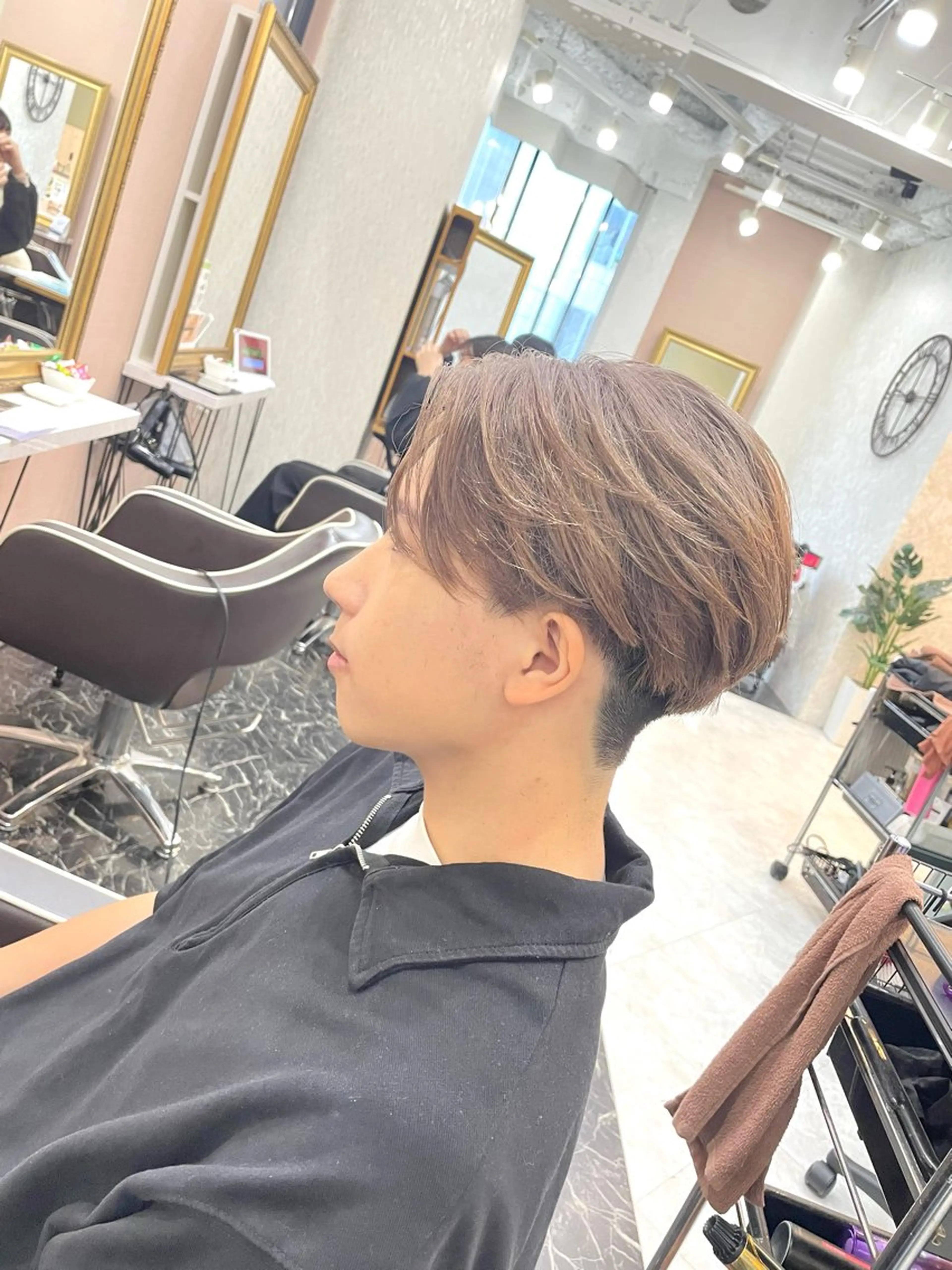 メンズ カット ヘアカラー 亀川蓮 Agu hairのヘアスタイル