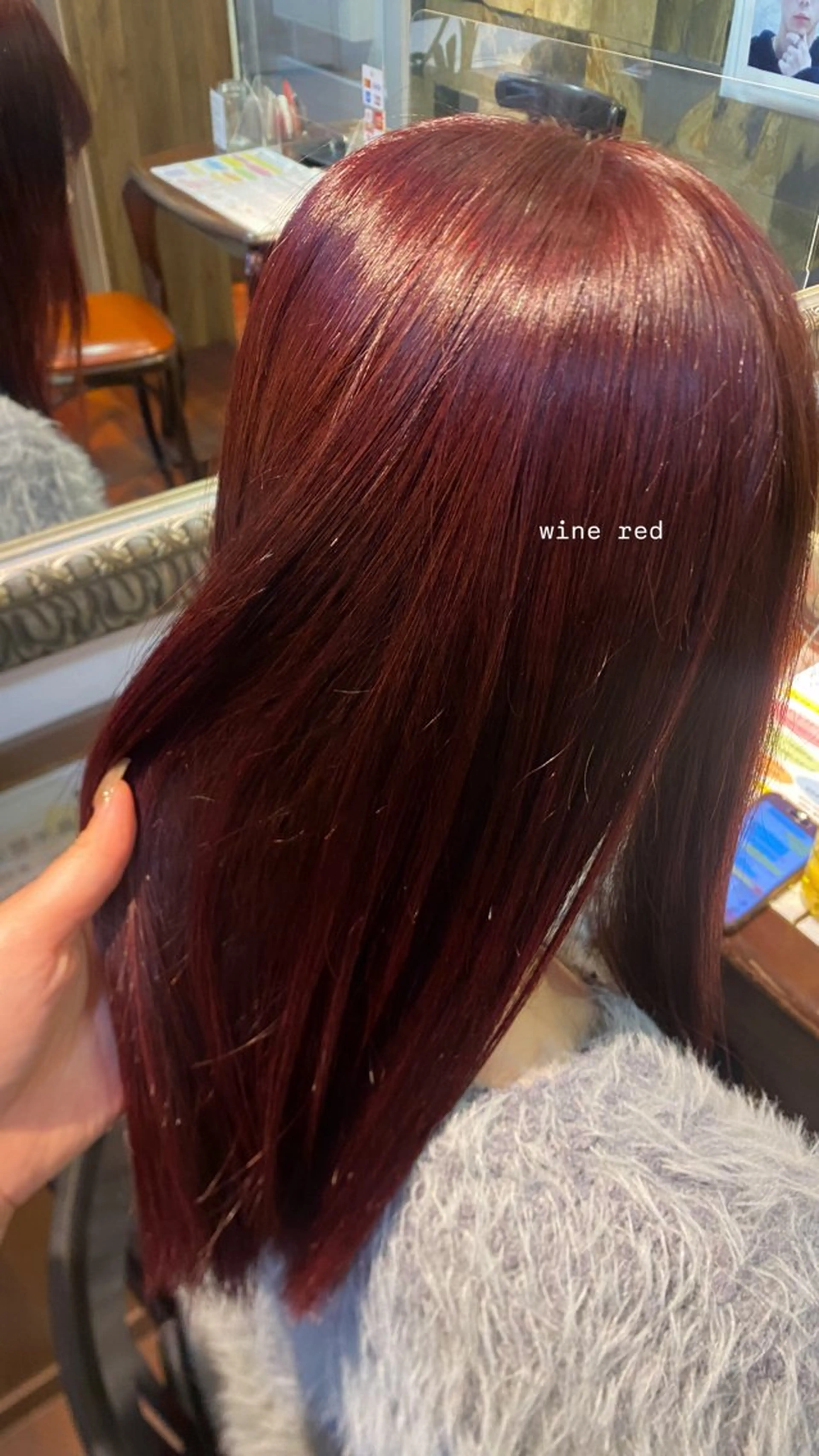 セミロング 熊田 秀佳のヘアスタイル