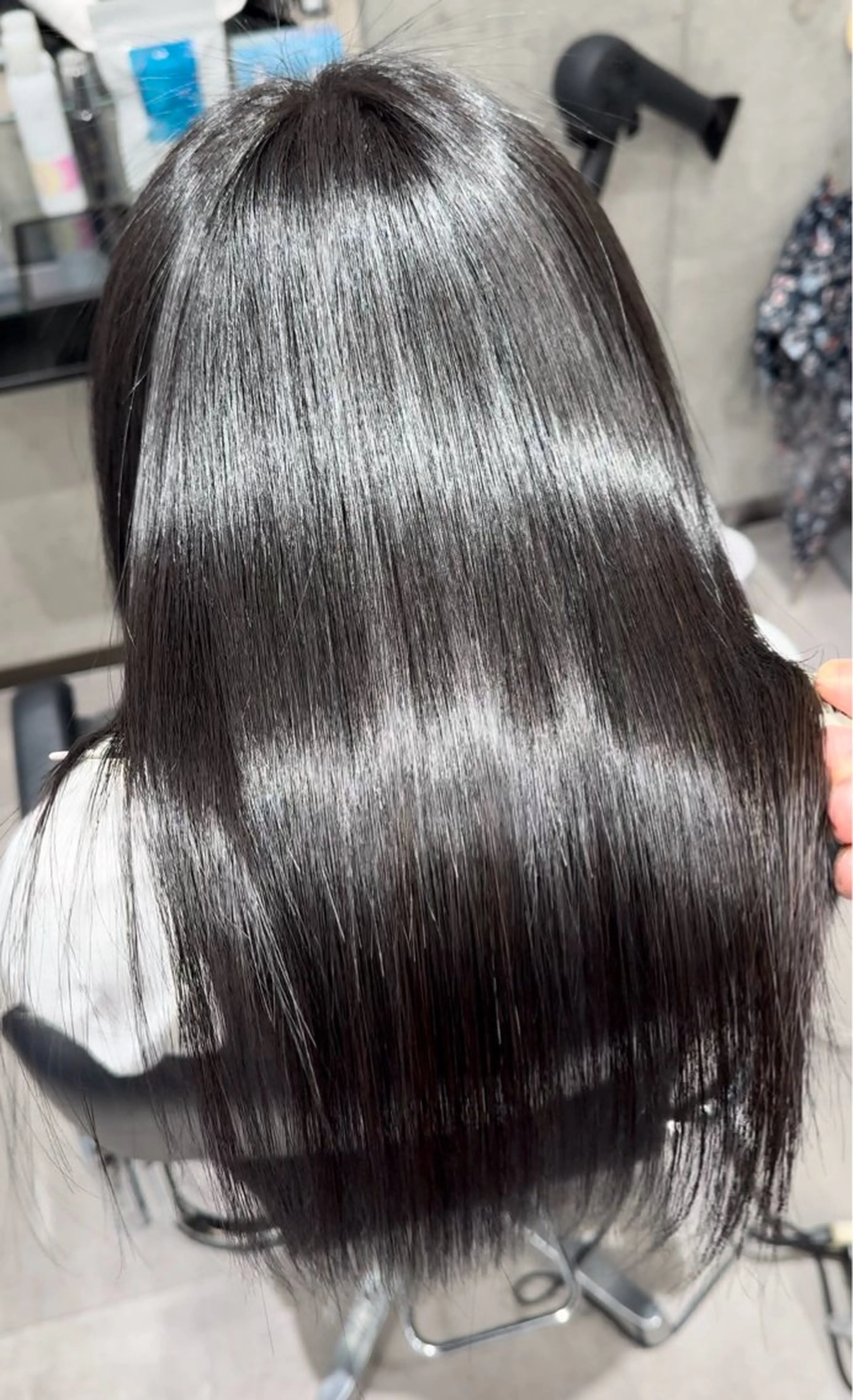 セミロング トリートメント 酸熱トリートメント トリートメント KenIchi施術者 1%未満ドライカットのヘアスタイル
