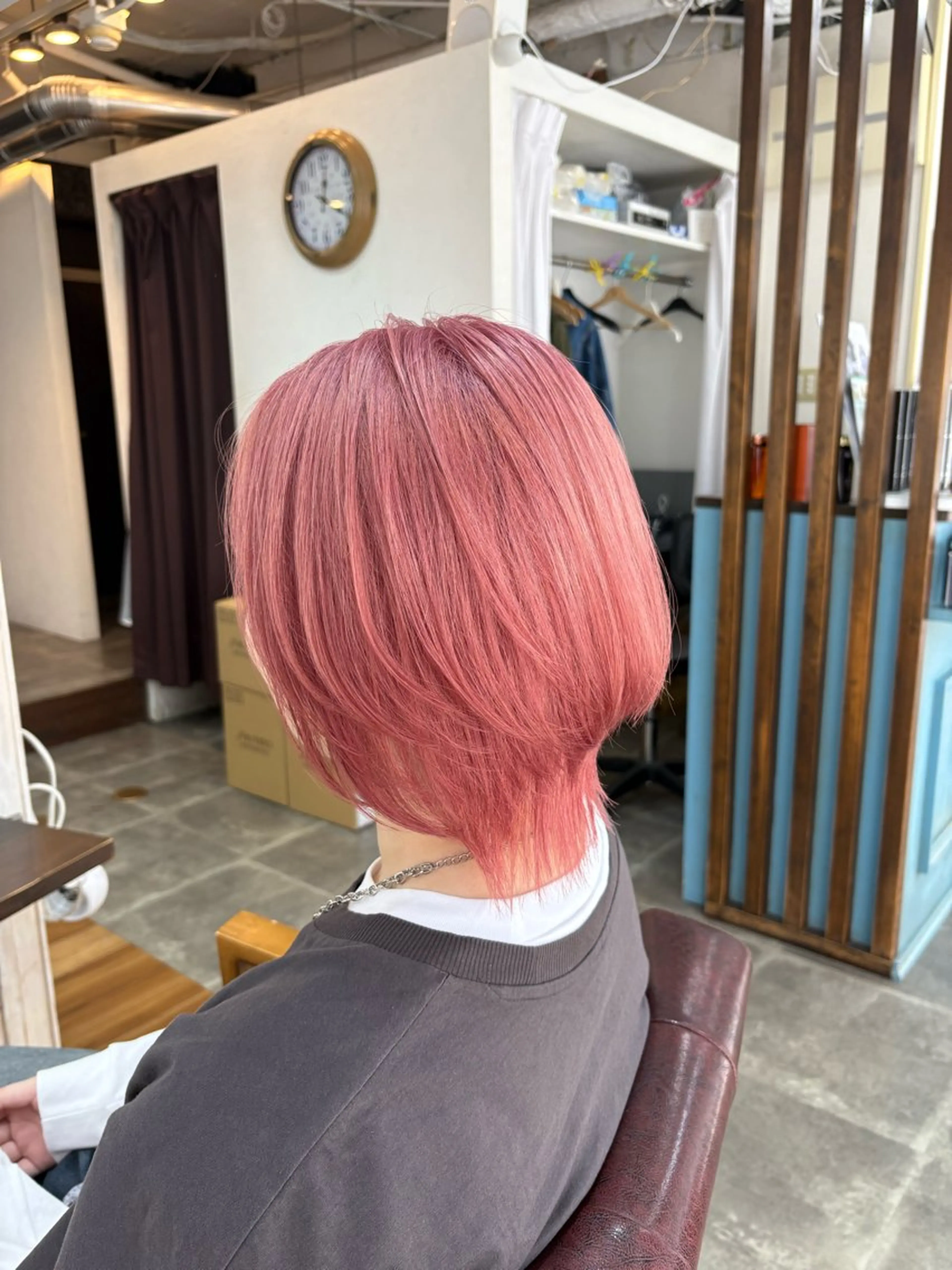 ショート カラー 透明感カラー ピンクカラー ホワイトピンク ウルフカット カット ヘアカラー トリートメント SOYON西大寺店所属・ダブルカラー/ 髪質改善💎安藤のヘアスタイル