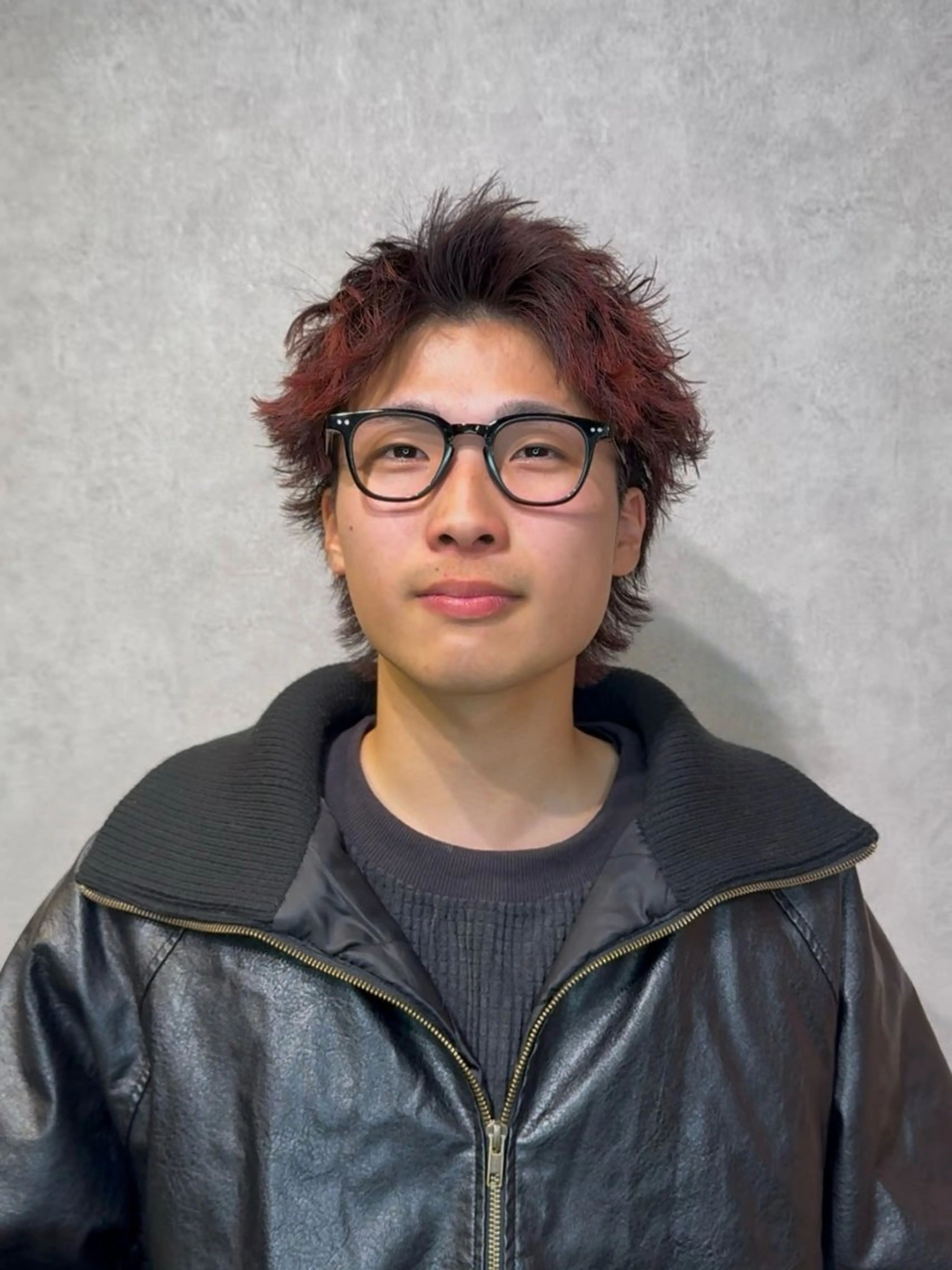 メンズ スパイキーショート メンズウルフカット ウルフカット 顔周りカット/レイヤ ーカット透明感カラーのヘアスタイル
