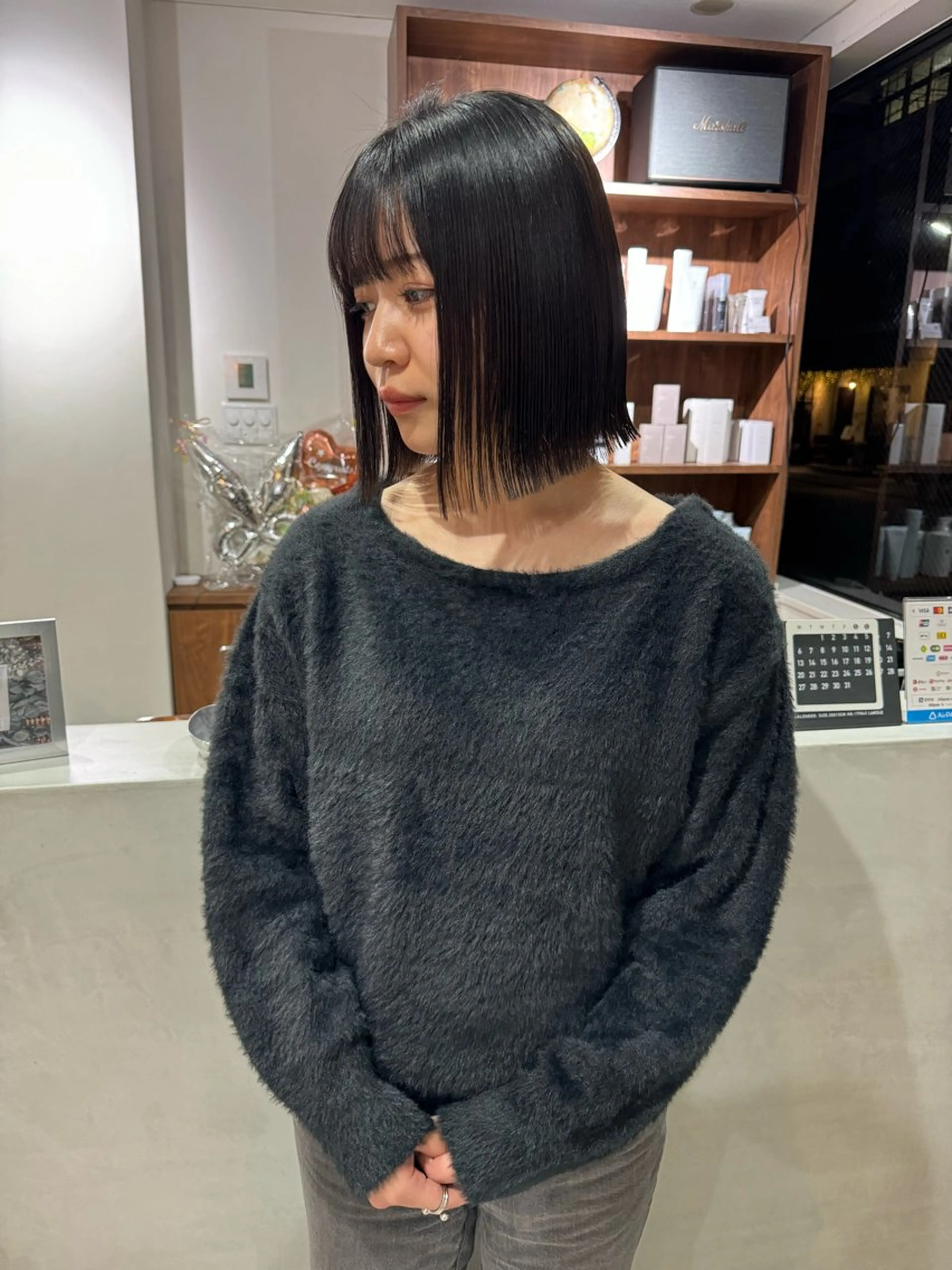 ショート カラー ボブ 髪質改善 外ハネヘア 縮毛矯正 カット 縮毛矯正 トリートメント (h)wim ウィムのヘアスタイル