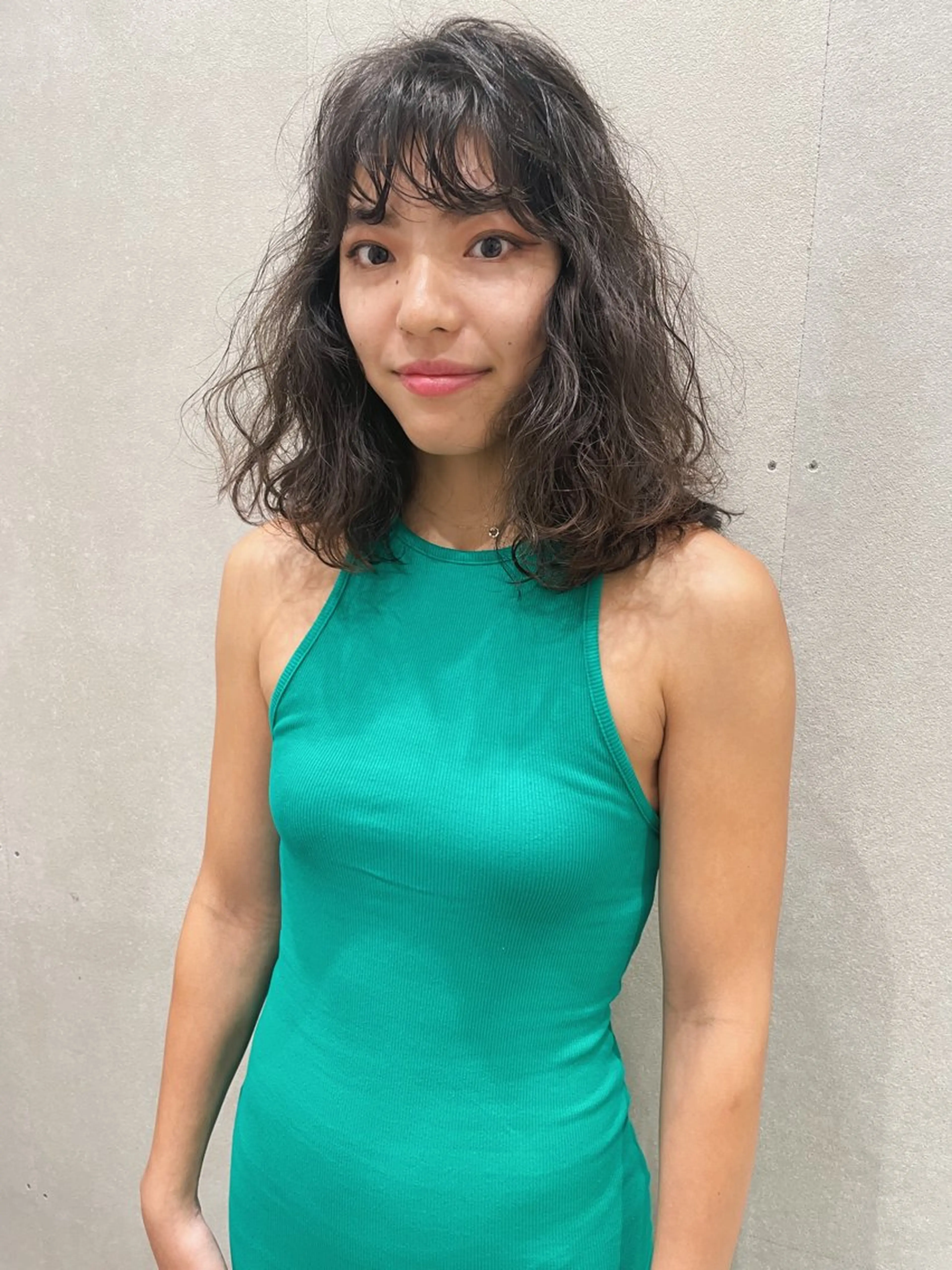 ミディアム パーマ ミディアムパーマ カット パーマ トリートメント センスをお届けします 大谷将生INFPのヘアスタイル