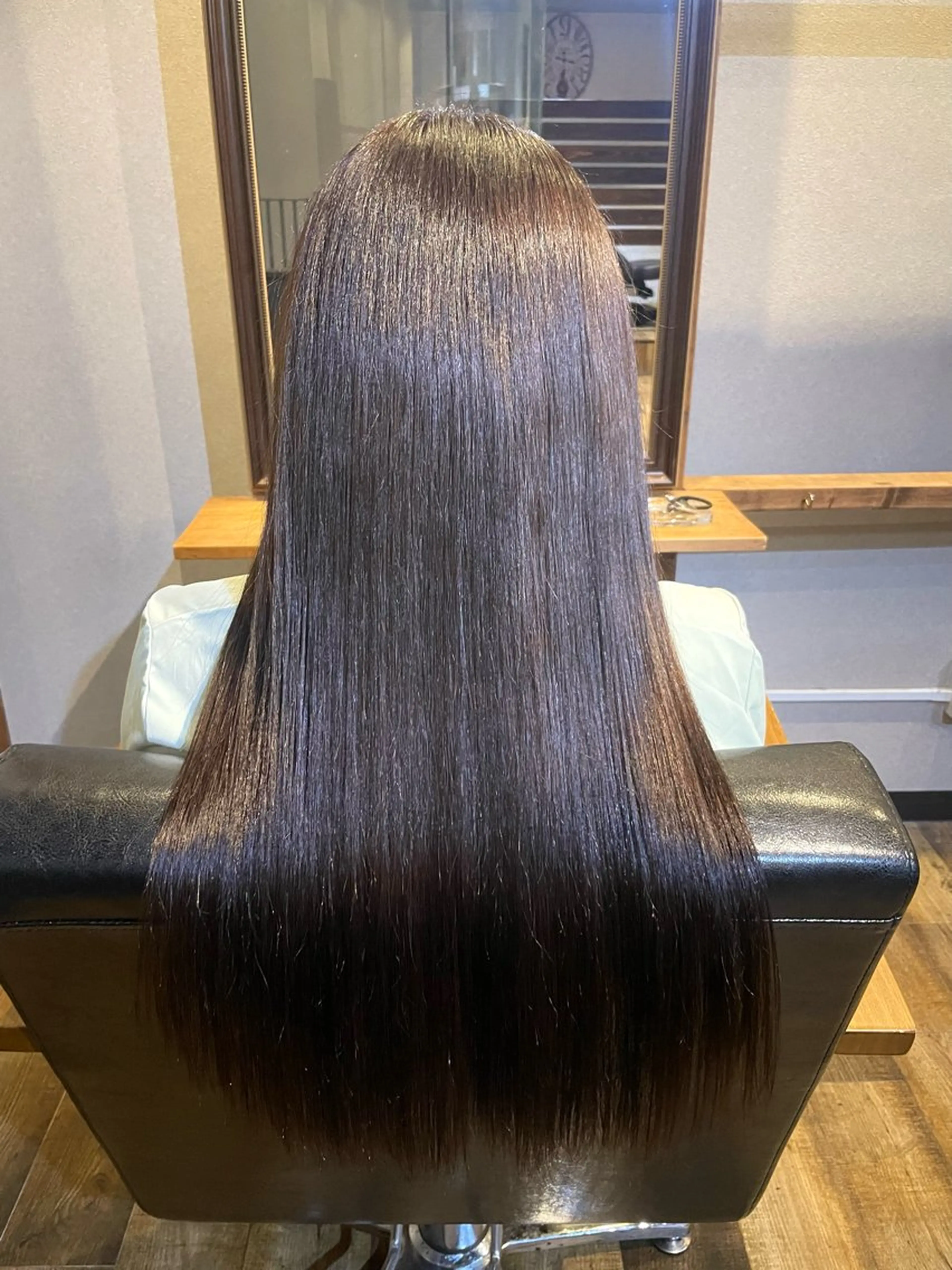ロング 縮毛矯正 MIKA 💫艶透明感カラーのヘアスタイル