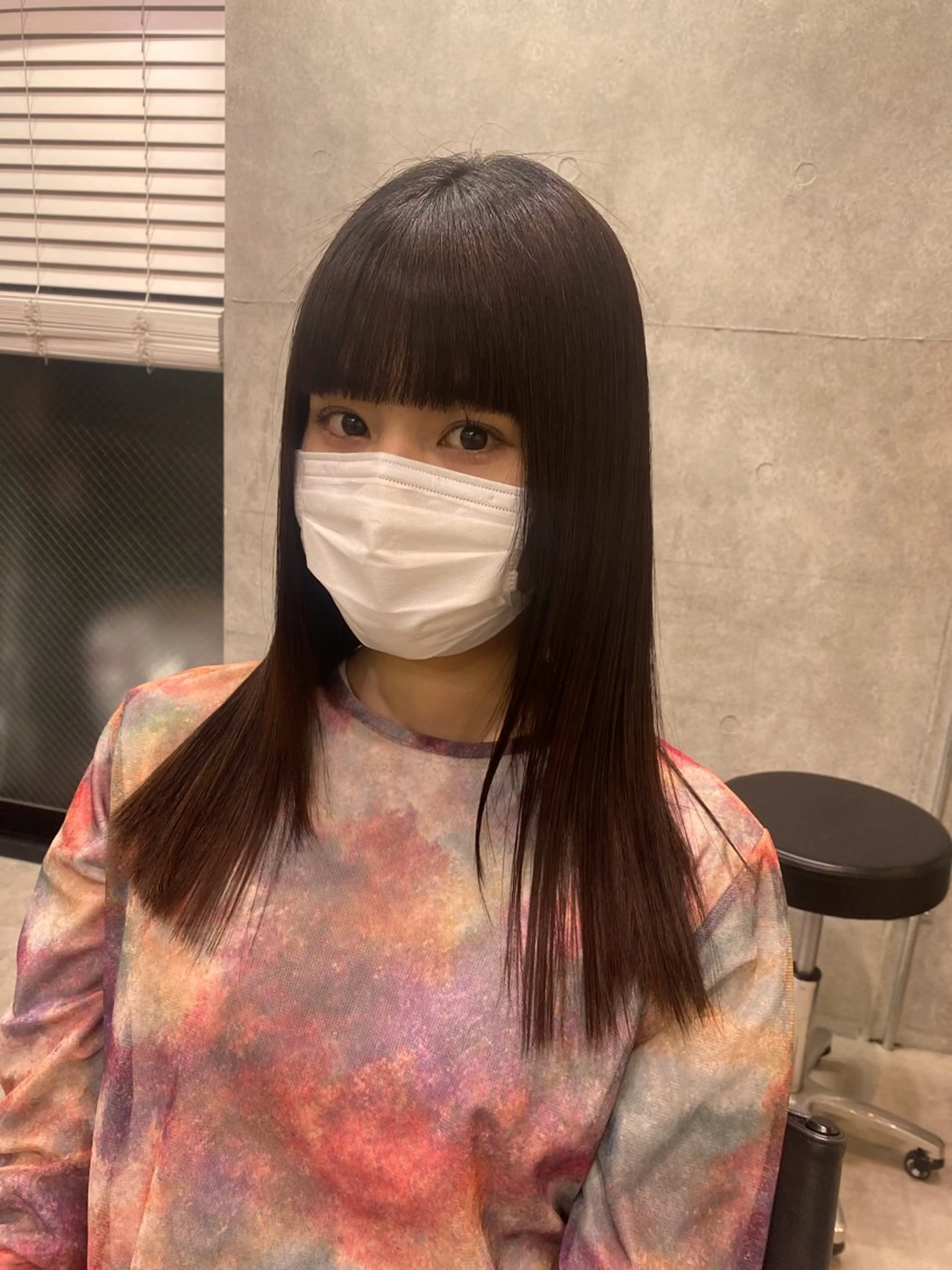 セミロング カラー 室谷 侑奈のヘアスタイル