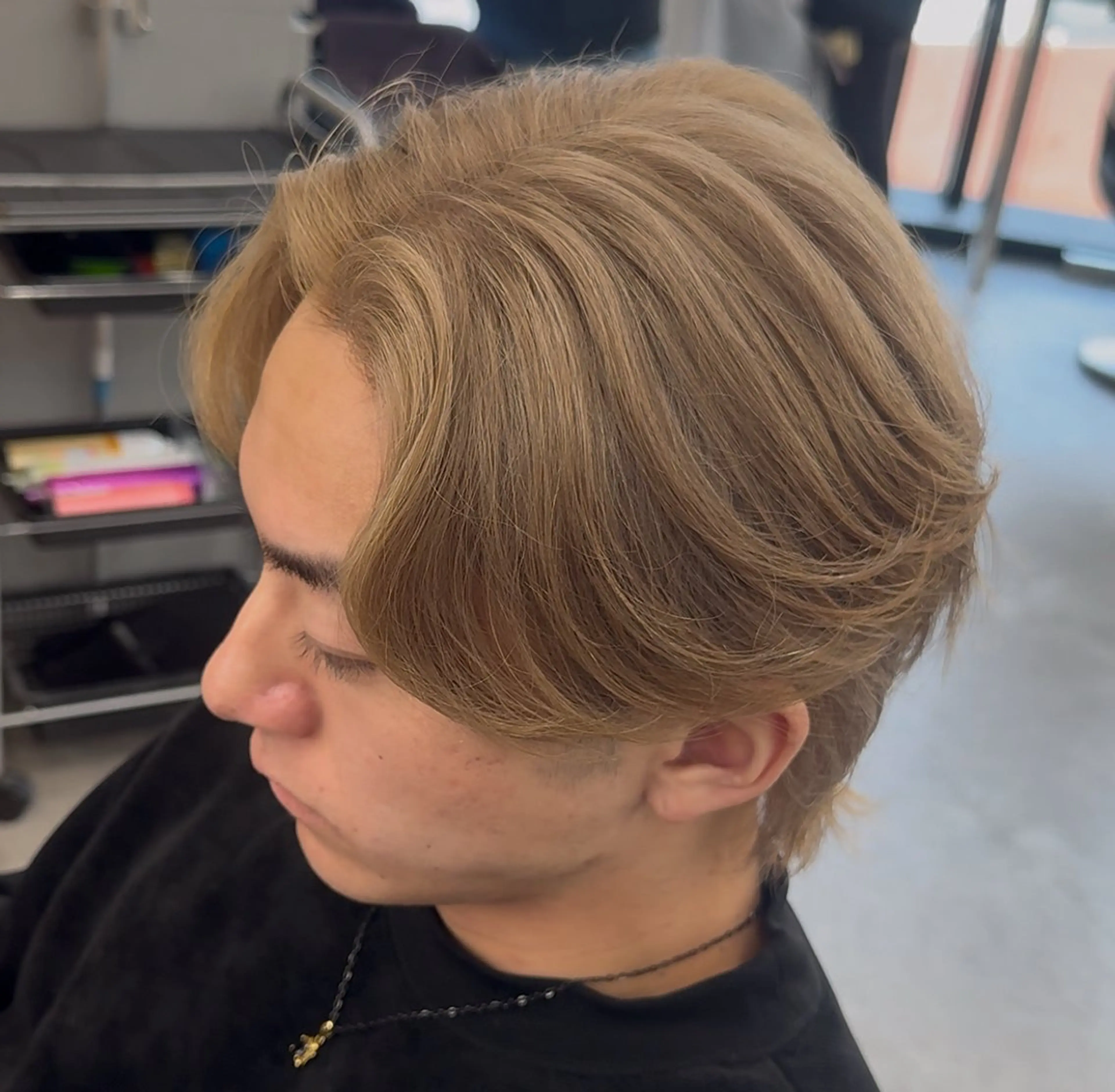 ショート カラー パーマ メンズ センターパート カット ヘッドスパ ヘアセット センターパート マスターかずまのヘアスタイル