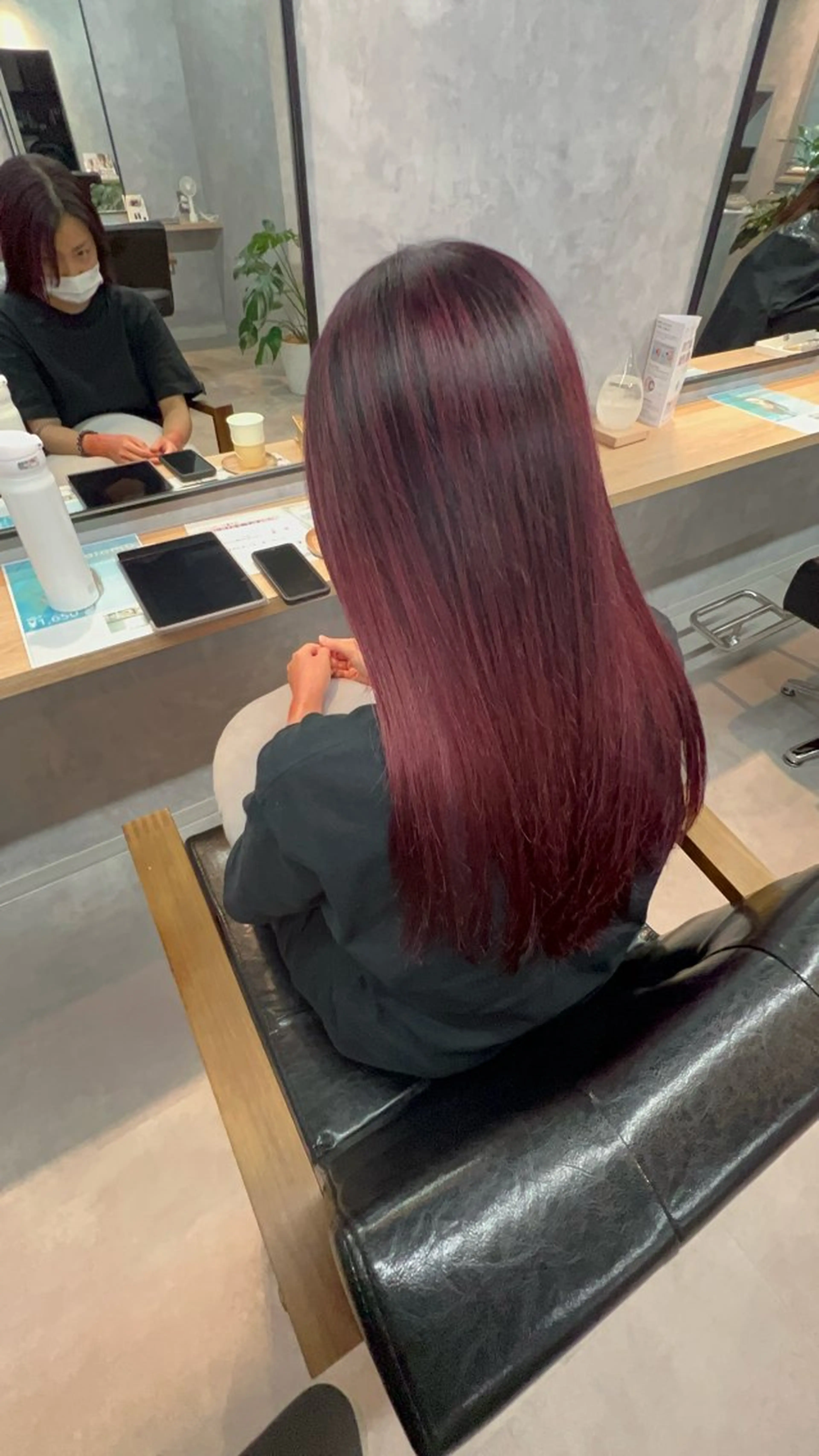 ロング カット ヘアカラー motoトップカラー リスト/ブリーチカラのヘアスタイル