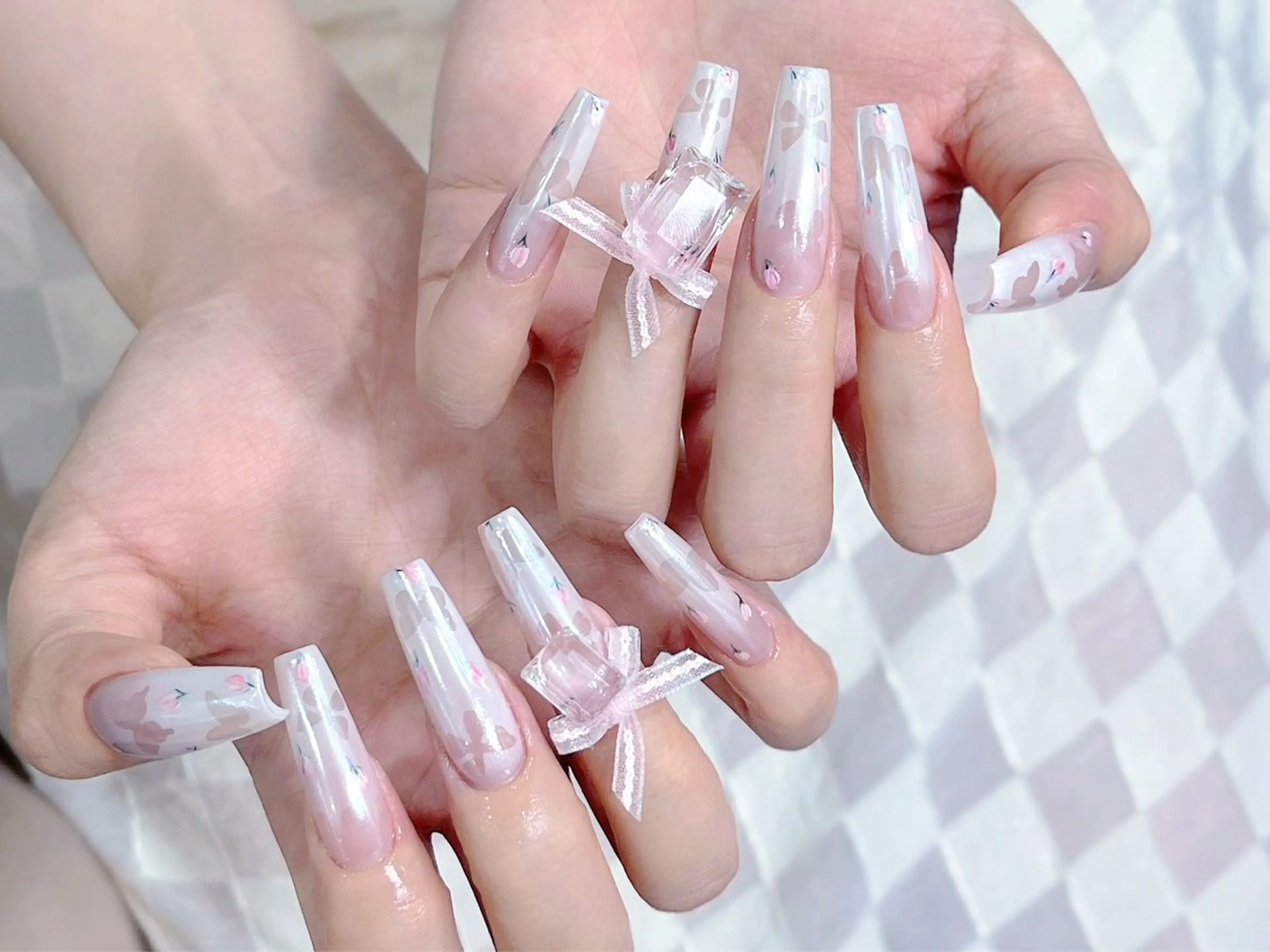 ロング ハンドネイル Echo Nail Salonのネイルデザイン