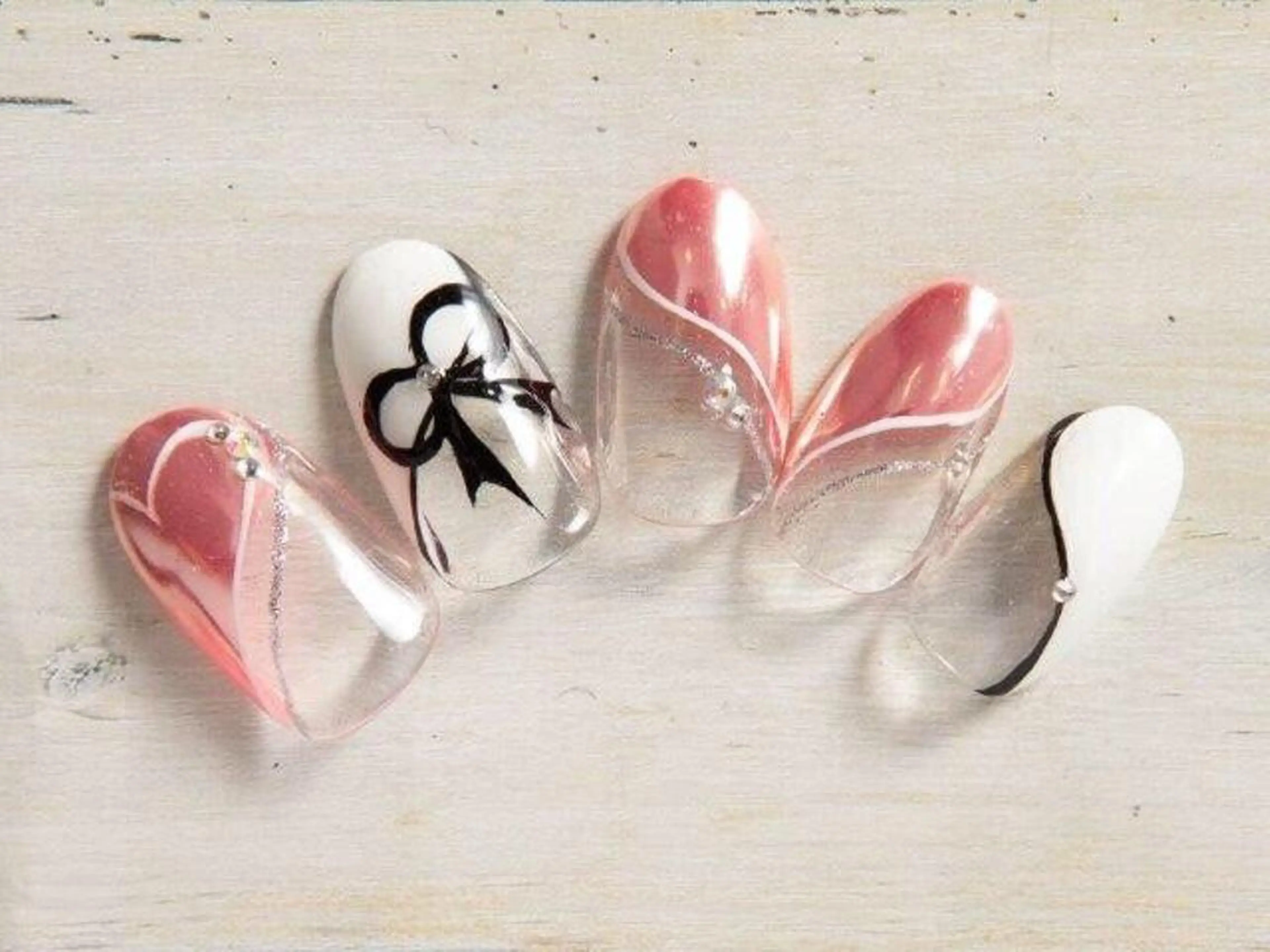 ミディアム キッズ ネイル ハンドネイル ハンドケア 💎ビューティサロン 湘南　RIRAN💎のネイルデザイン