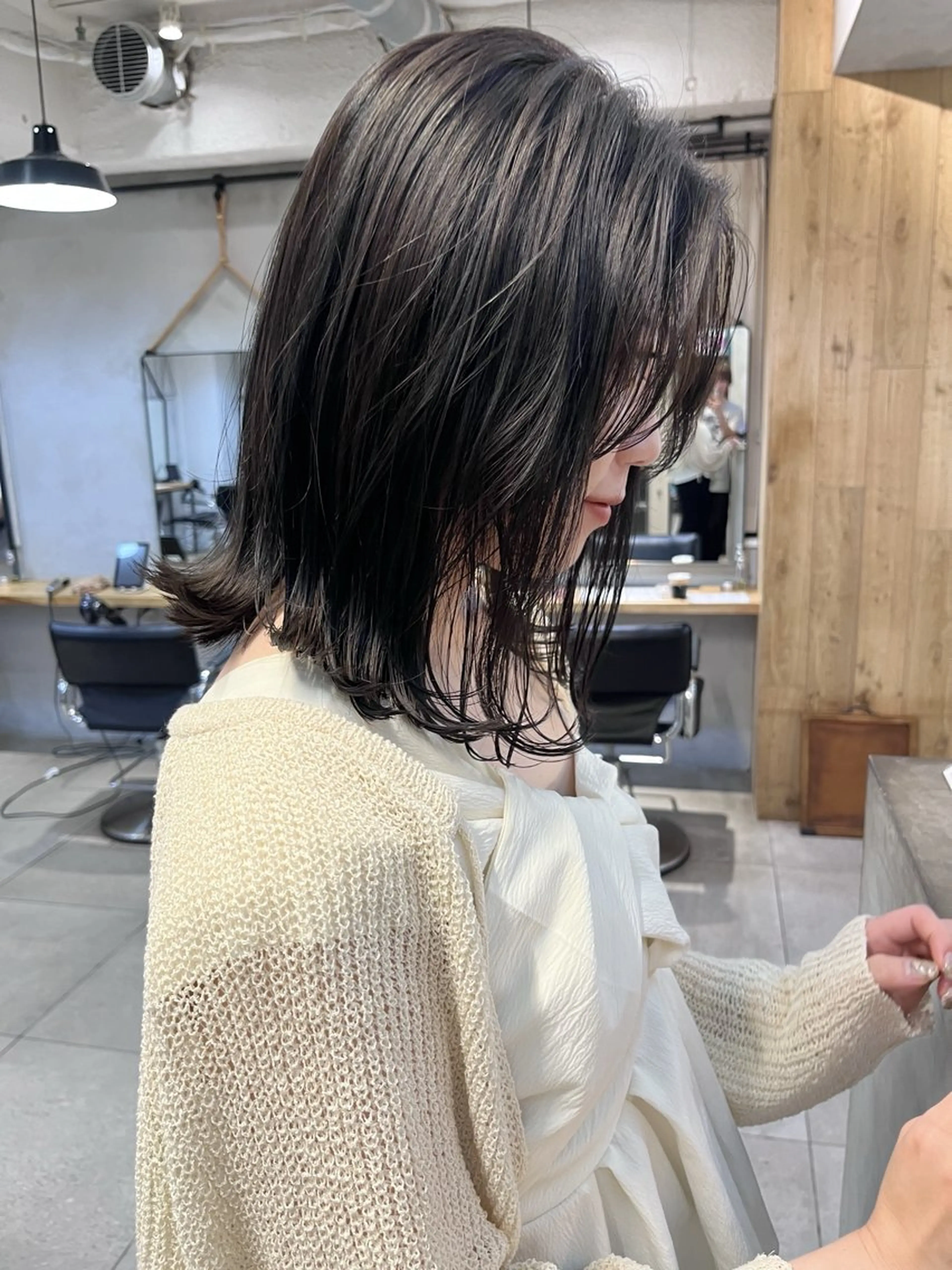 セミロング カラー カット ヘアカラー トリートメント スッと馴染むヘア /ヨシダトモキのヘアスタイル