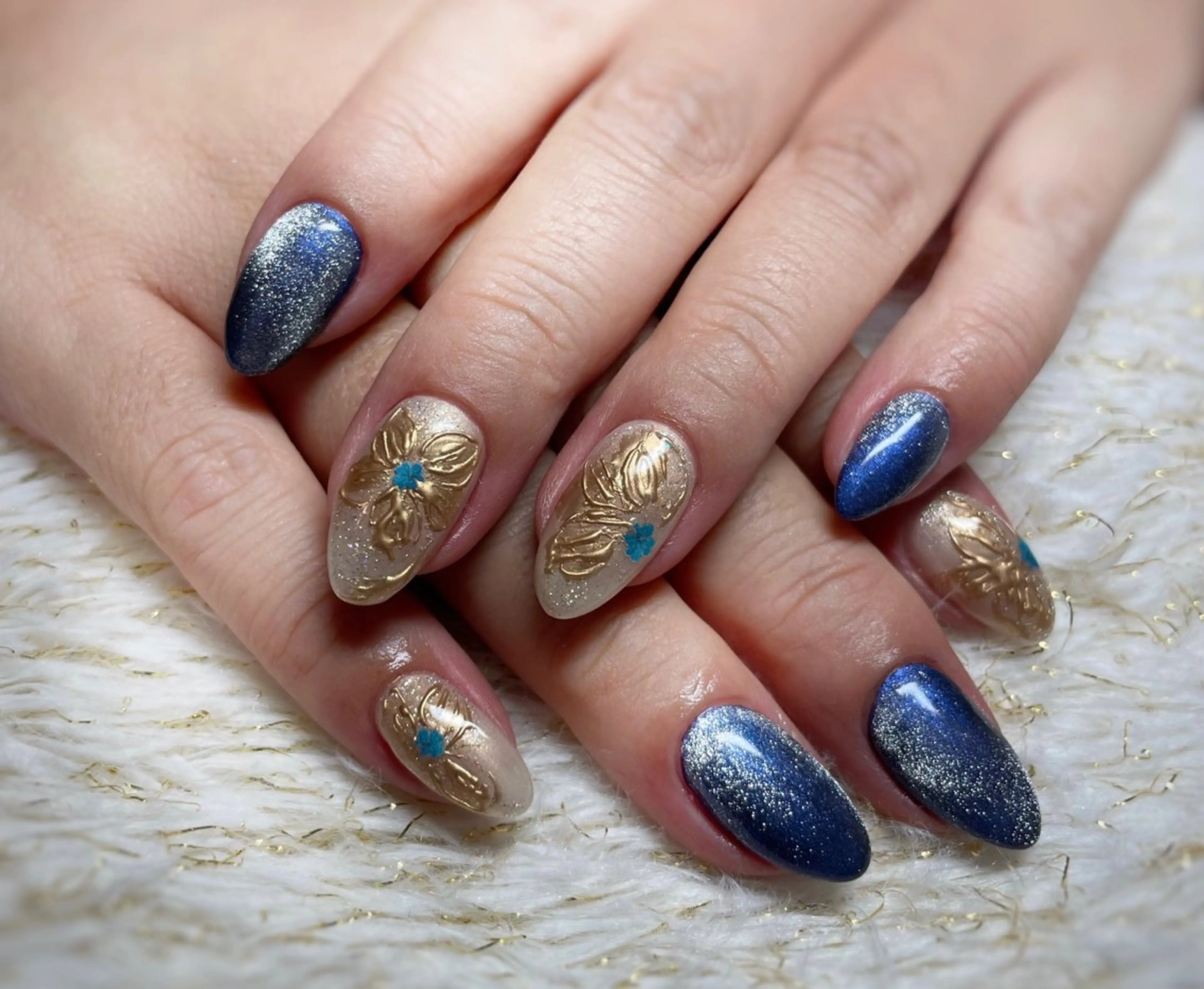 ネイル ブルー キラキラネイル マグネットネイル ミラーネイル ハンドネイル nail ayacaのネイルデザイン