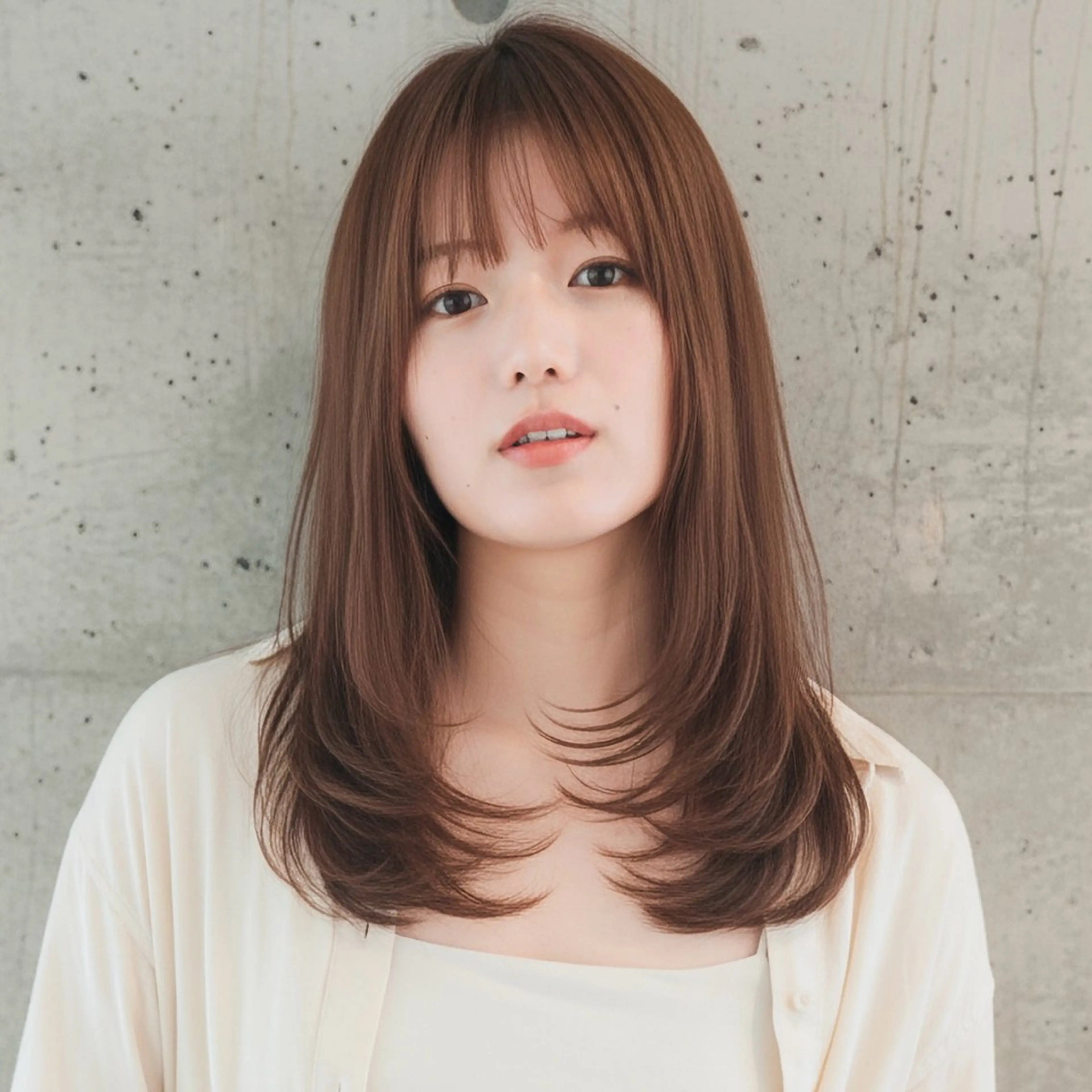 セミロング カット 田窪 珠妃のヘアスタイル