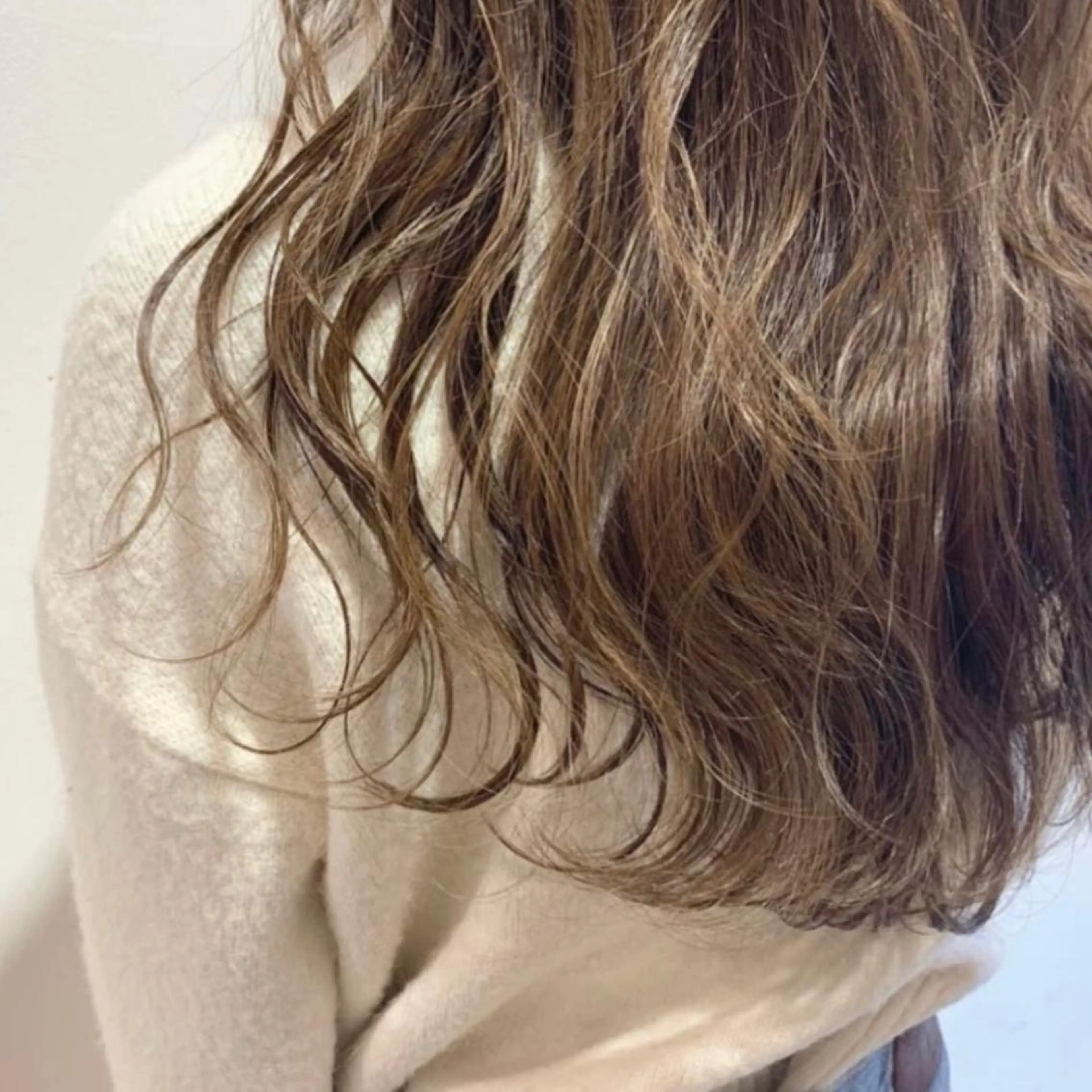 ロング カラー ヘアカラー トリートメント 酒井 里穂のヘアスタイル