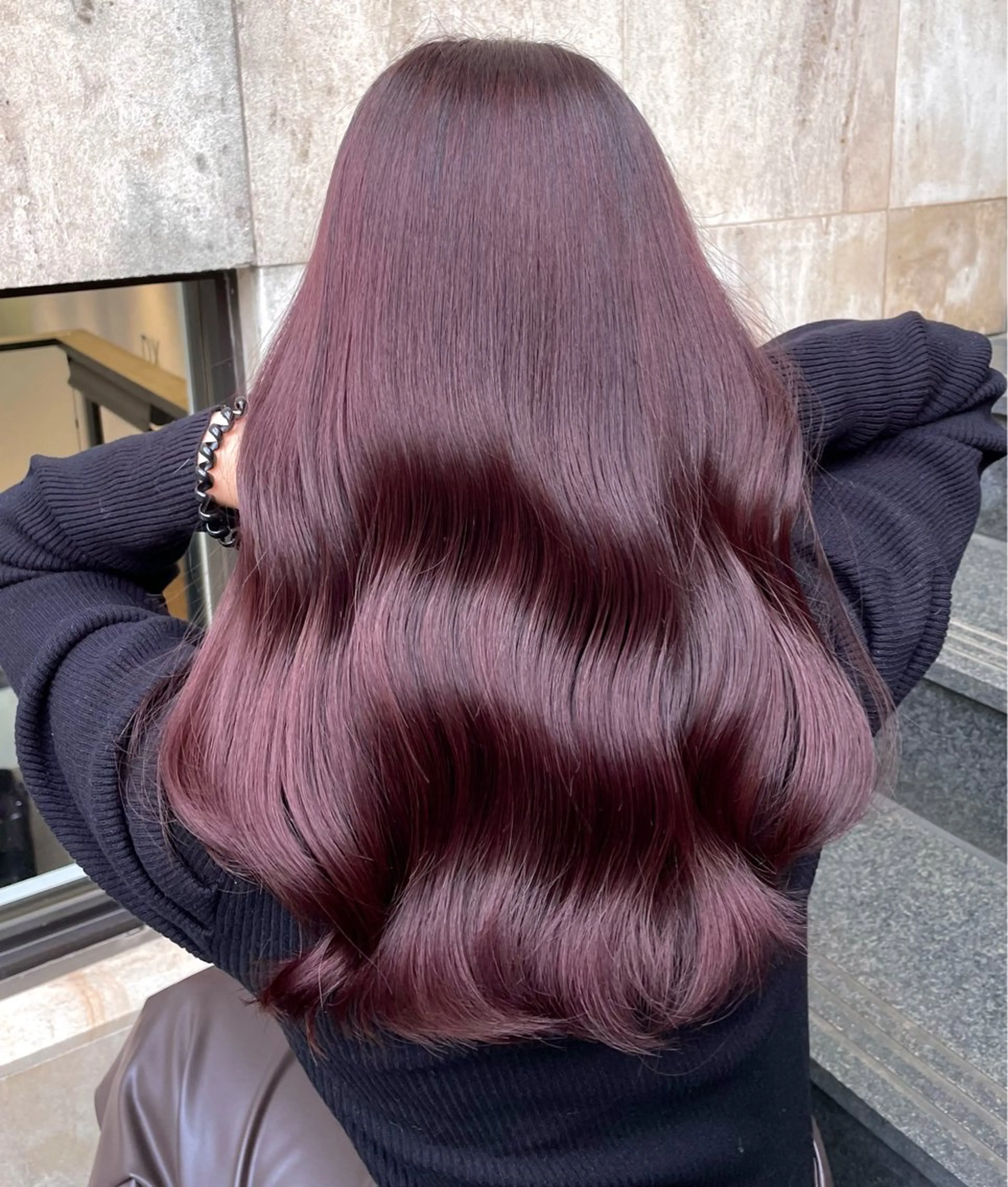 ロング カラー 切りっぱなしボブ ブリーチ ダブルカラー ハイライトカラー ブリーチなしカラー ヘアカラー トリートメント ヘッドスパ ヘアセット Wカラー/髪質改善/ 艶カラー🩶Sanaのヘアスタイル
