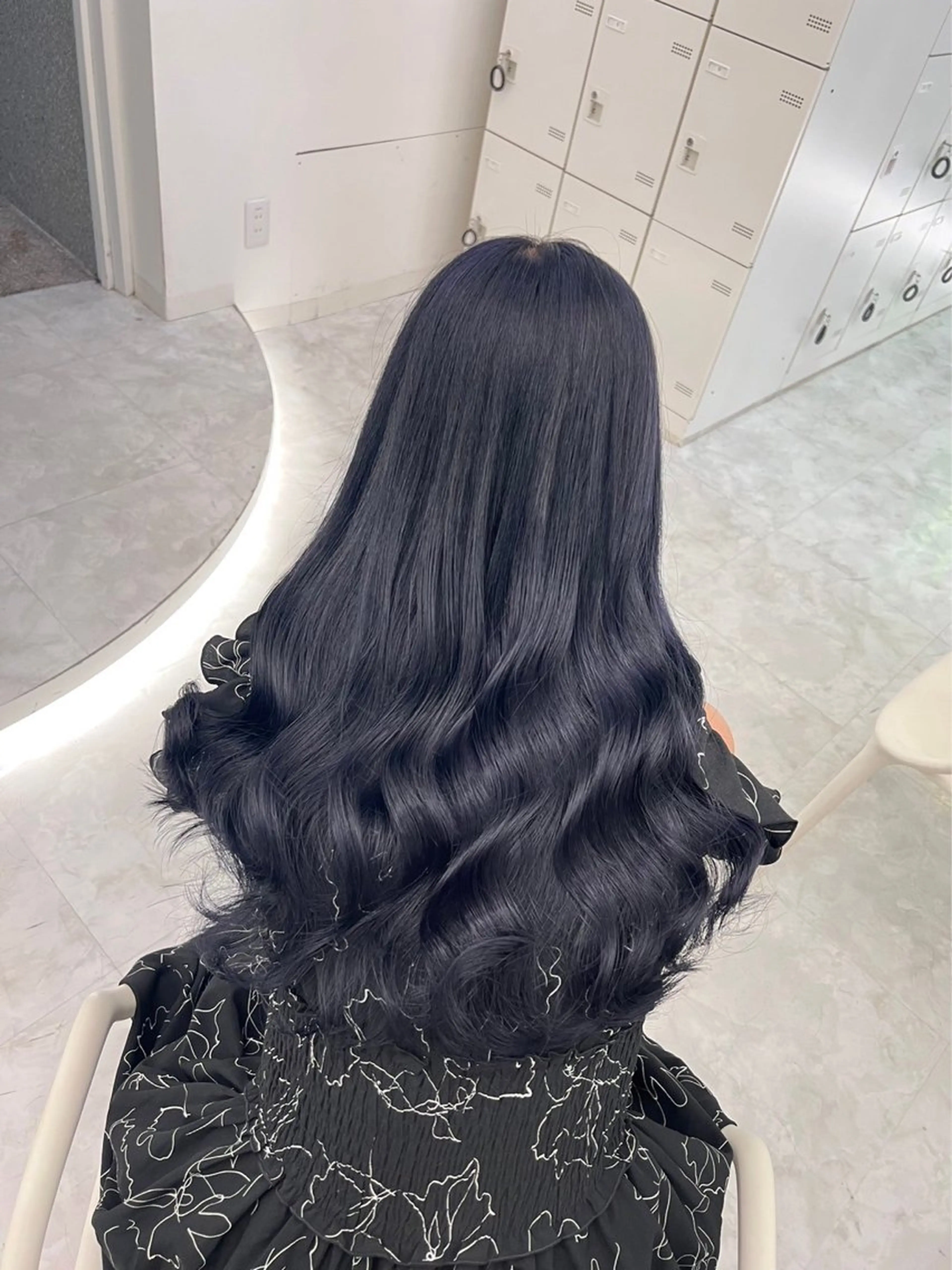 ロング カラー ヘアアレンジ 黒髪 ブルーカラー ブルーブラック カット ヘアカラー 上品な透明感カラー 寒色＆暖色ヘア💗のヘアスタイル