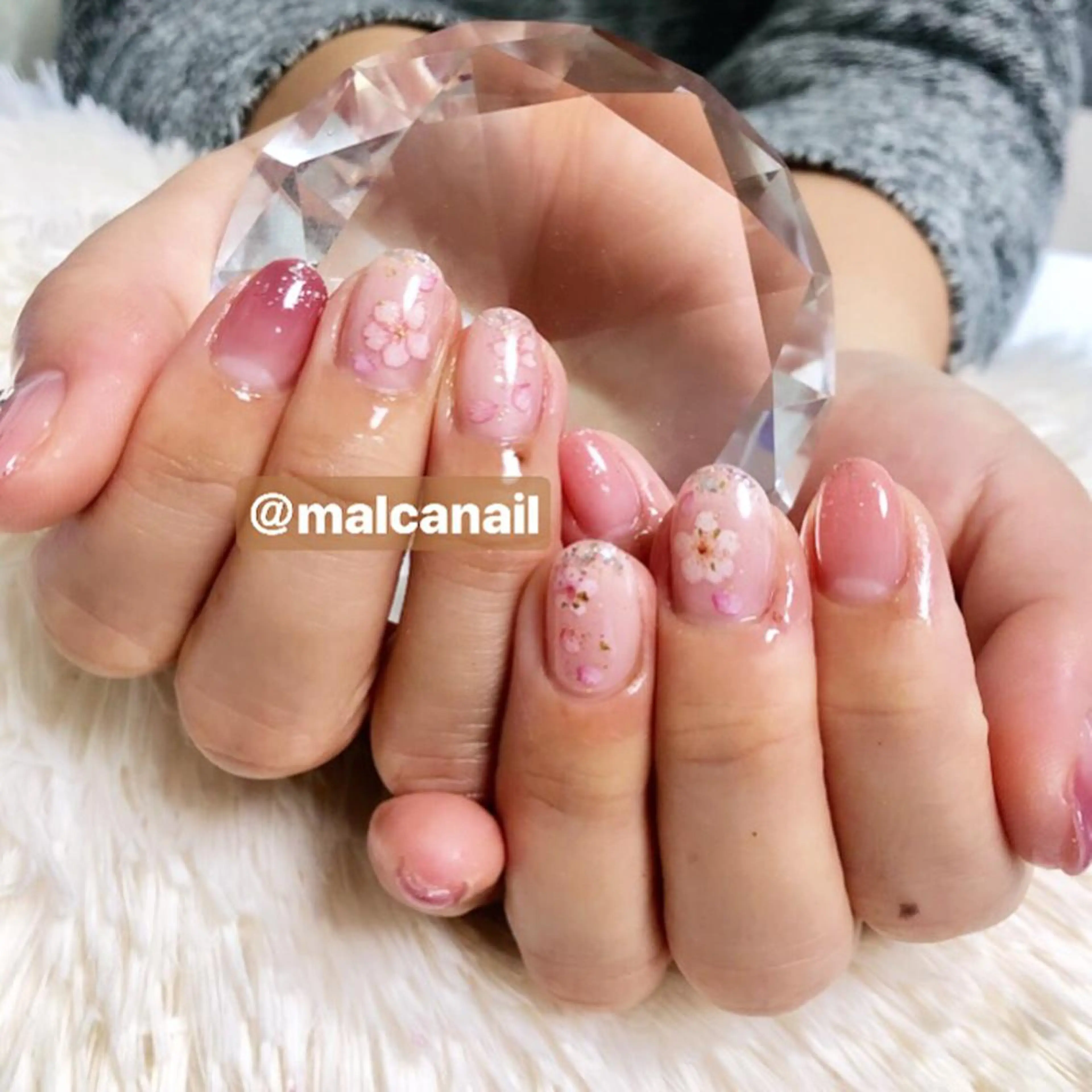 セミロング カラー パーマ ヘアアレンジ メンズ キッズ ネイル ハンドネイル MALCAnail(マルカネイル)所属・荒木 莉奈のネイルデザイン