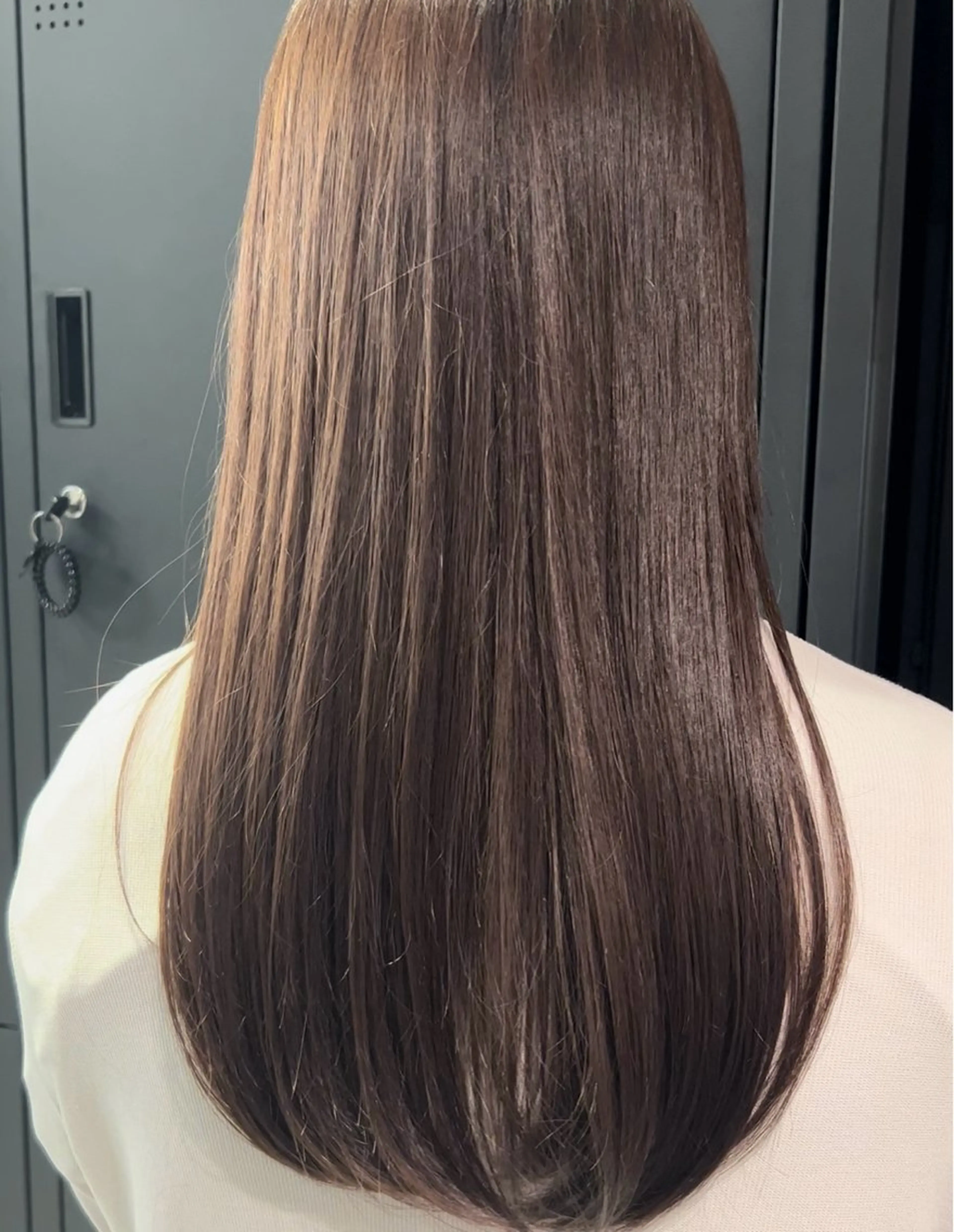 ロング カラー ベージュカラー ヘアカラー 諸井 芽のヘアスタイル