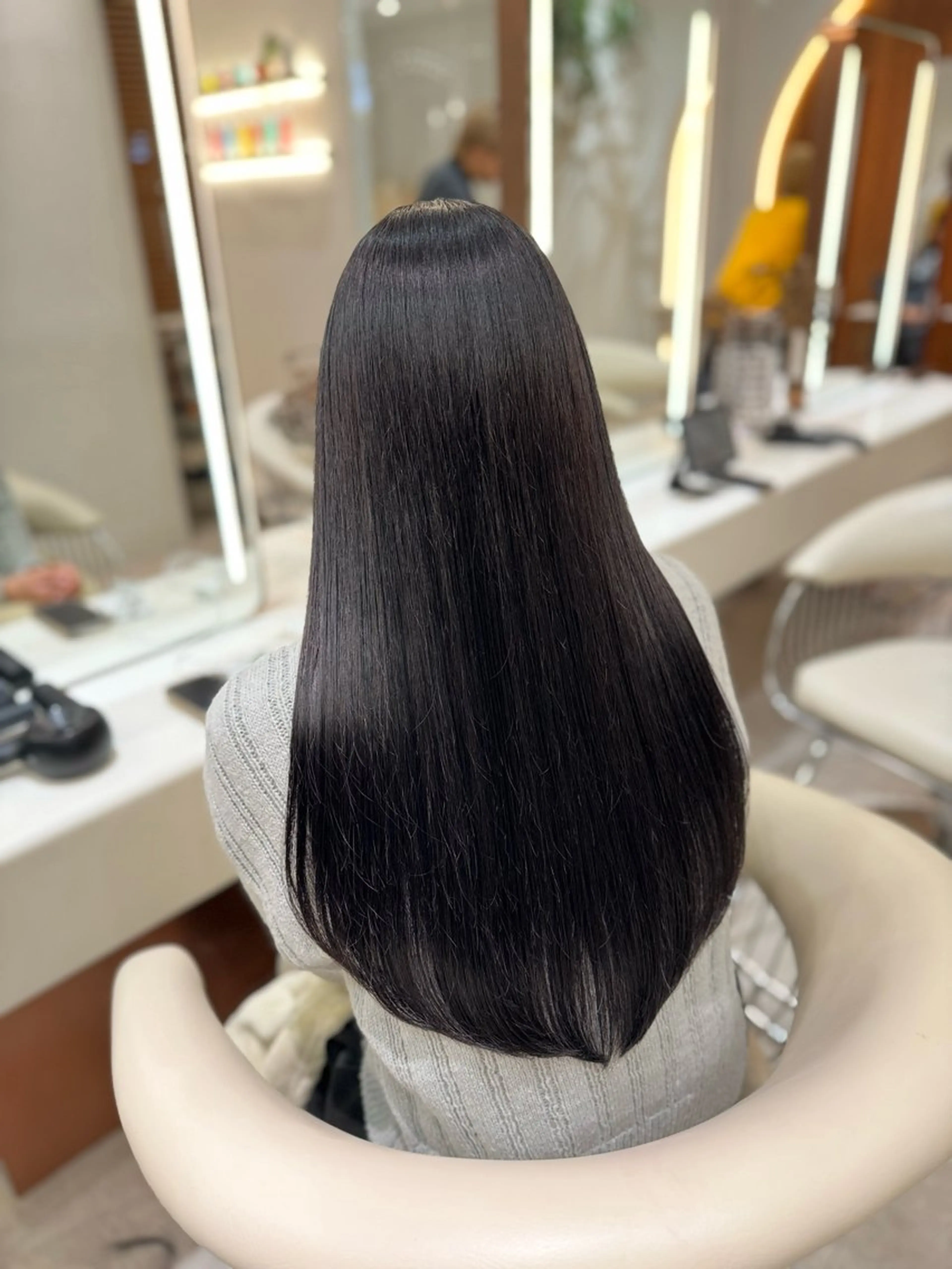 ロング カラー 黒髪 ブルーカラー ブルーブラック ラベンダーカラー 髪質改善 カット ヘアカラー トリートメント ヘアセット 韓国レイヤー🇰🇷 韓国研修◎渋谷カイトのヘアスタイル