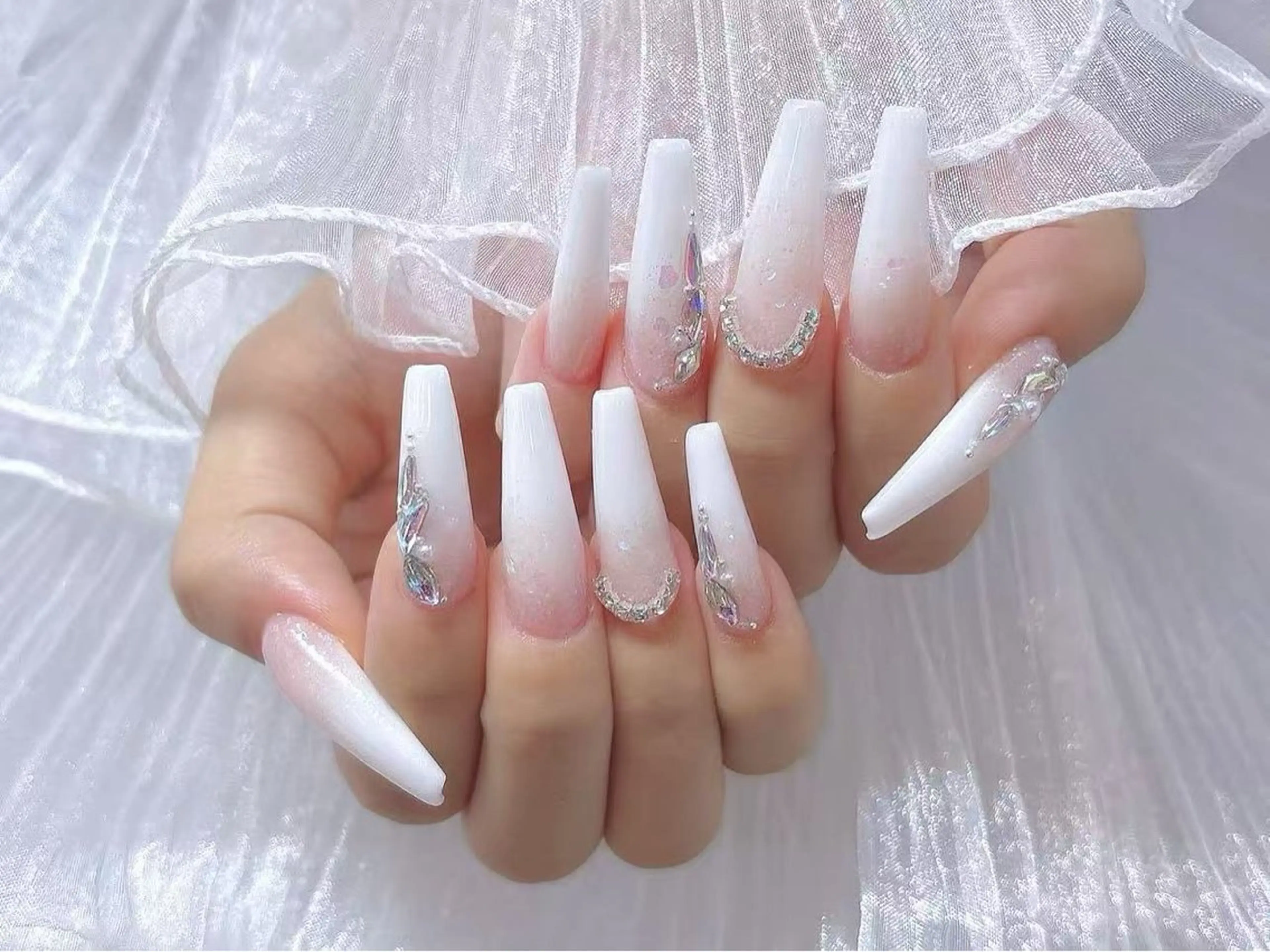 ネイル ハンドネイル MARHCHU NAILのネイルデザイン