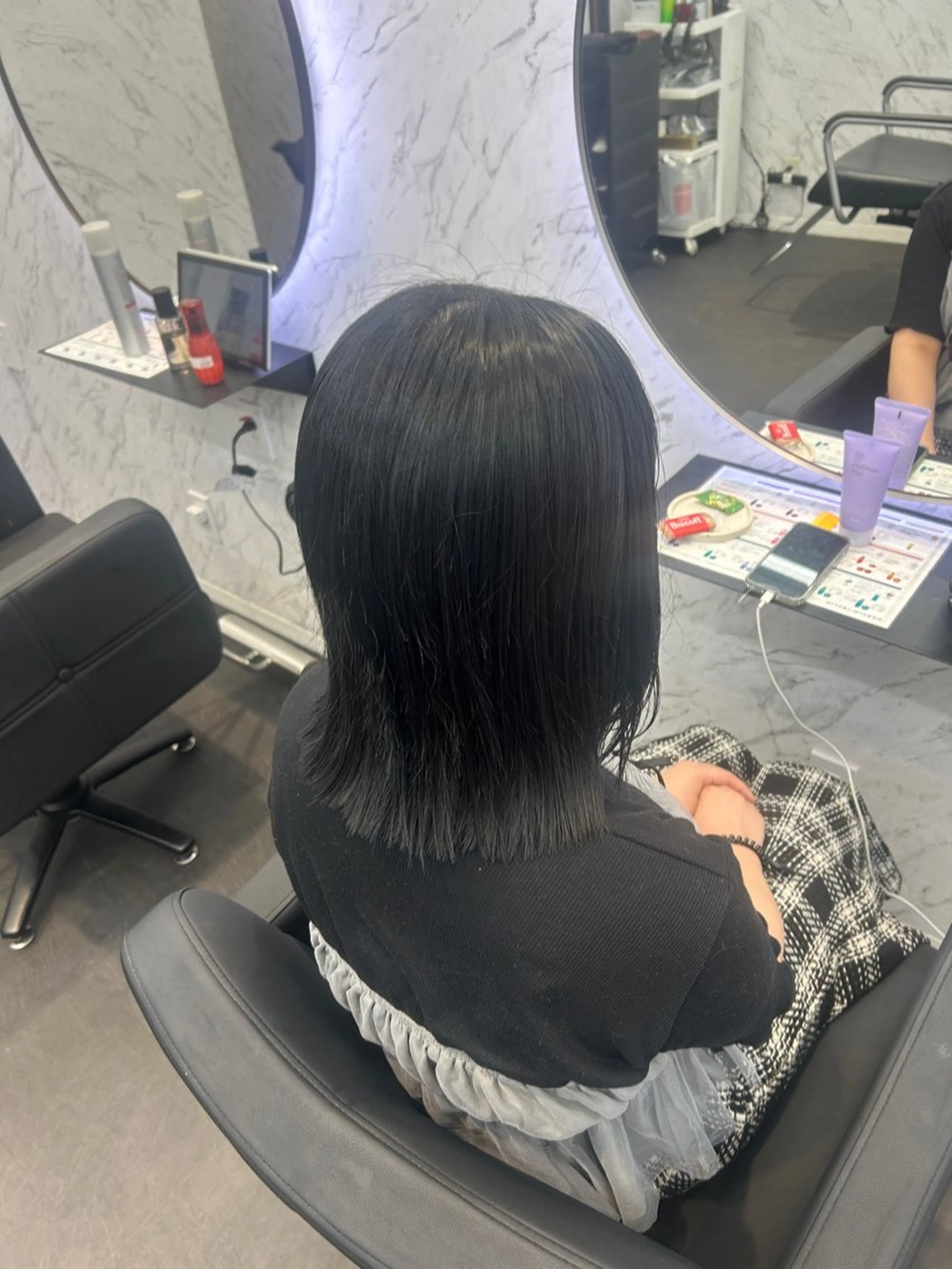 ミディアム カラー 黒髪 ヘアカラー トリートメント 韓国艶カラー 🇰🇷💎MIUのヘアスタイル