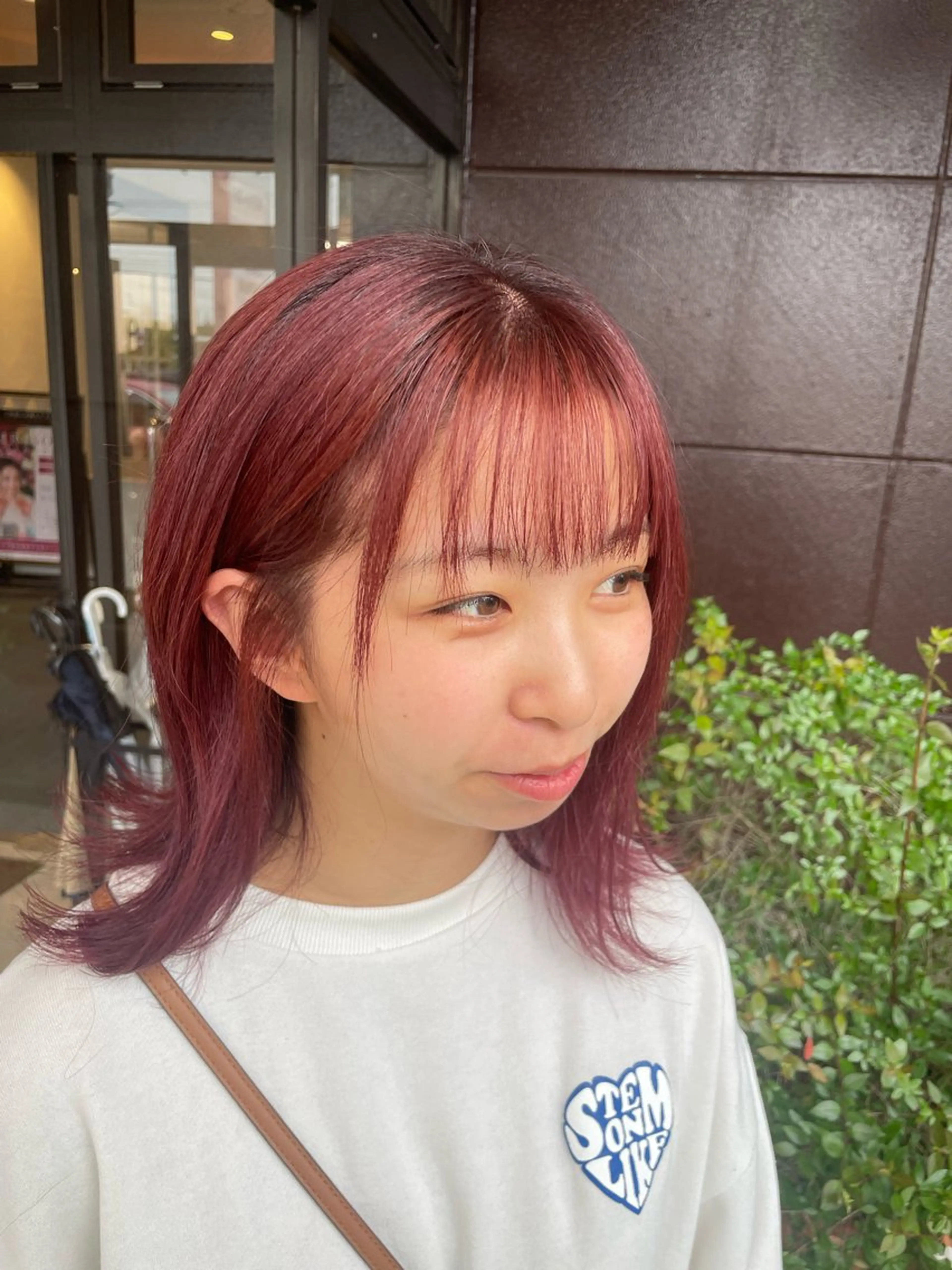 ミディアム カラー 梨子🐣艶カラー🌈 ダメージレス💖のヘアスタイル