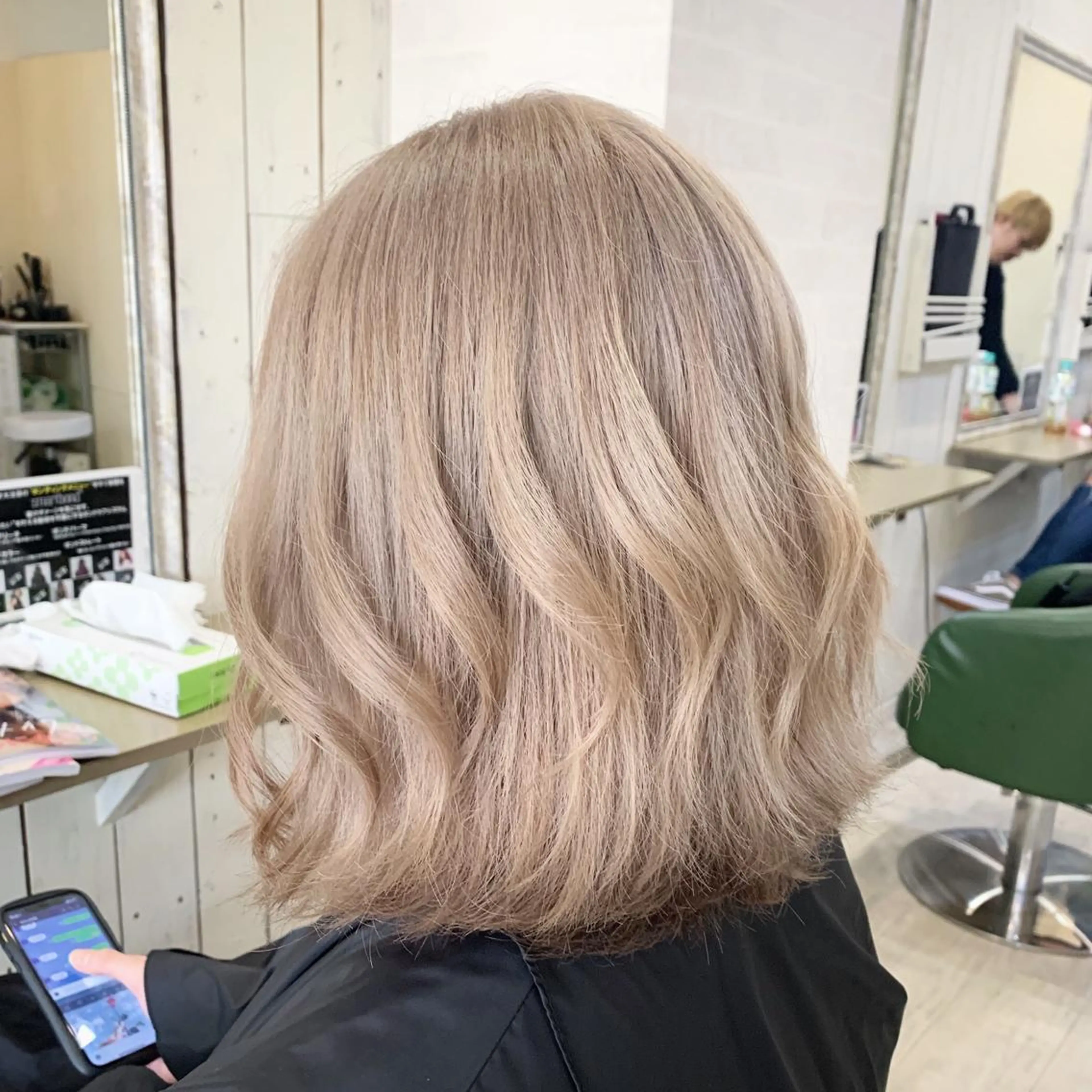 ショート カット ヘアカラー 高山 滉太のヘアスタイル