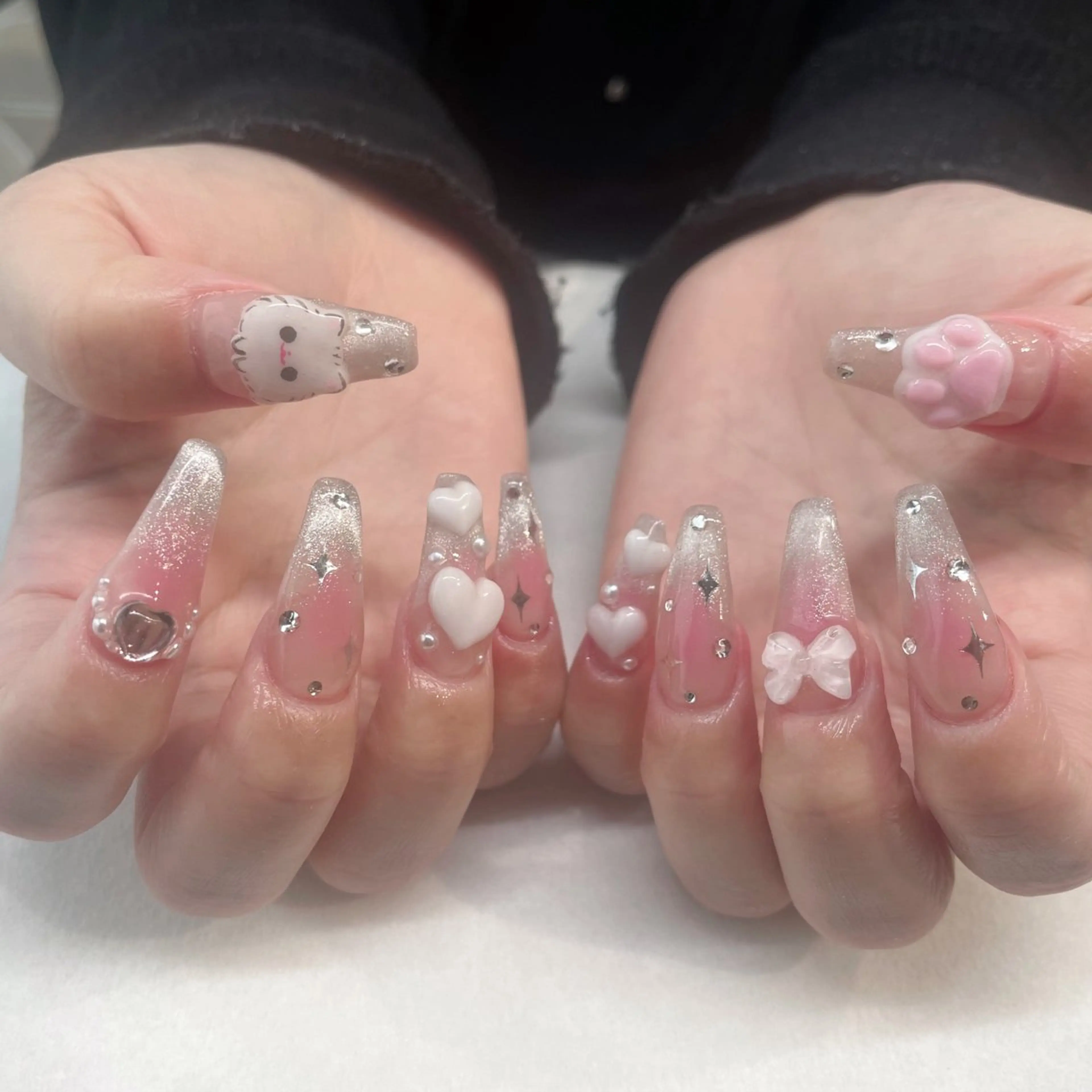 ネイル ハンドネイル 💎🐰 saki. m 🐰💎のネイルデザイン