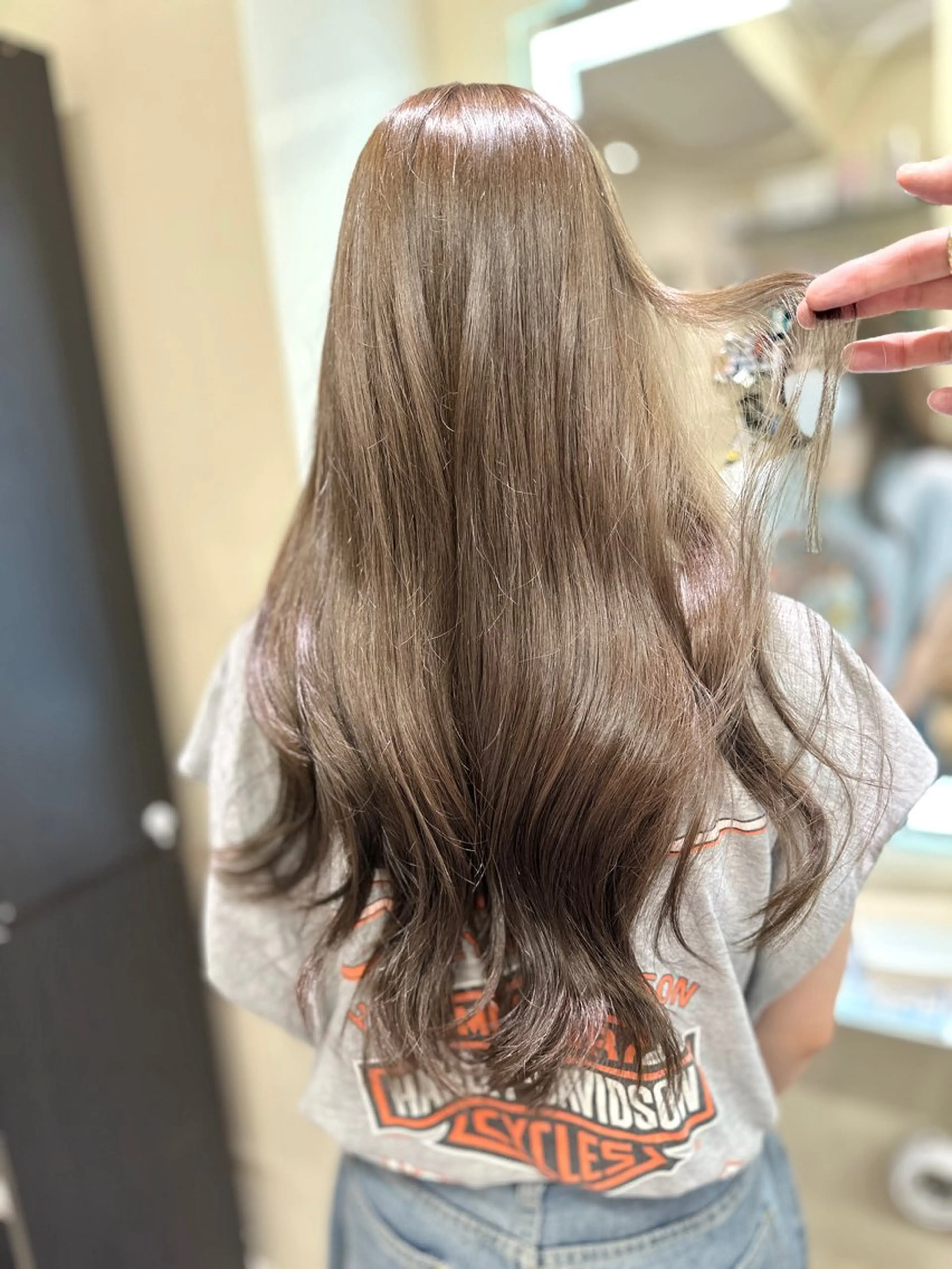 ロング カラー アディクシーカラー バレイヤージュ ブリーチ デザインカラー ダブルカラー カット トリートメント レイヤーカット nude ヘア大和のヘアスタイル