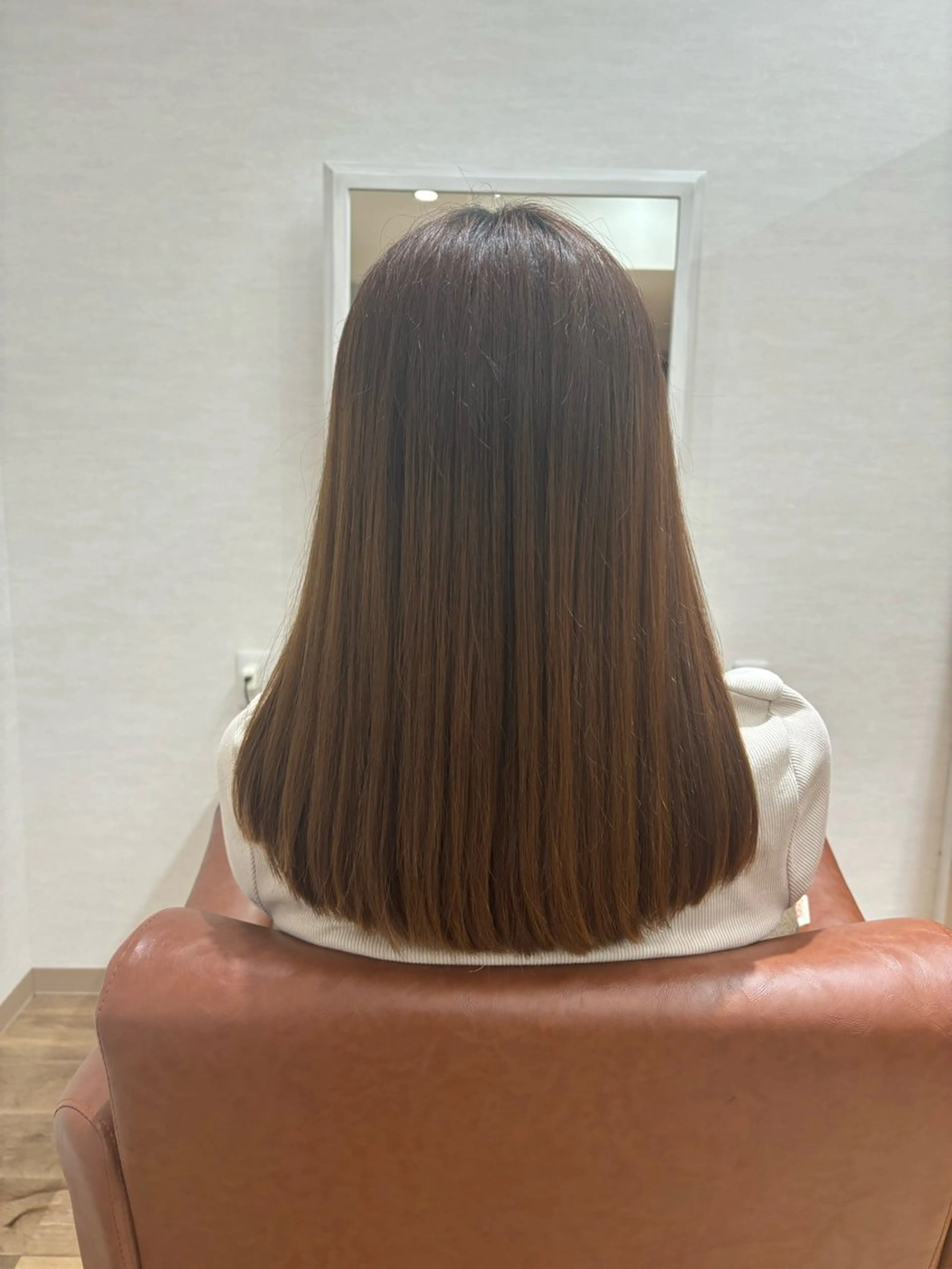 ロング LEEK ［リーク］ 石原愛里のヘアスタイル