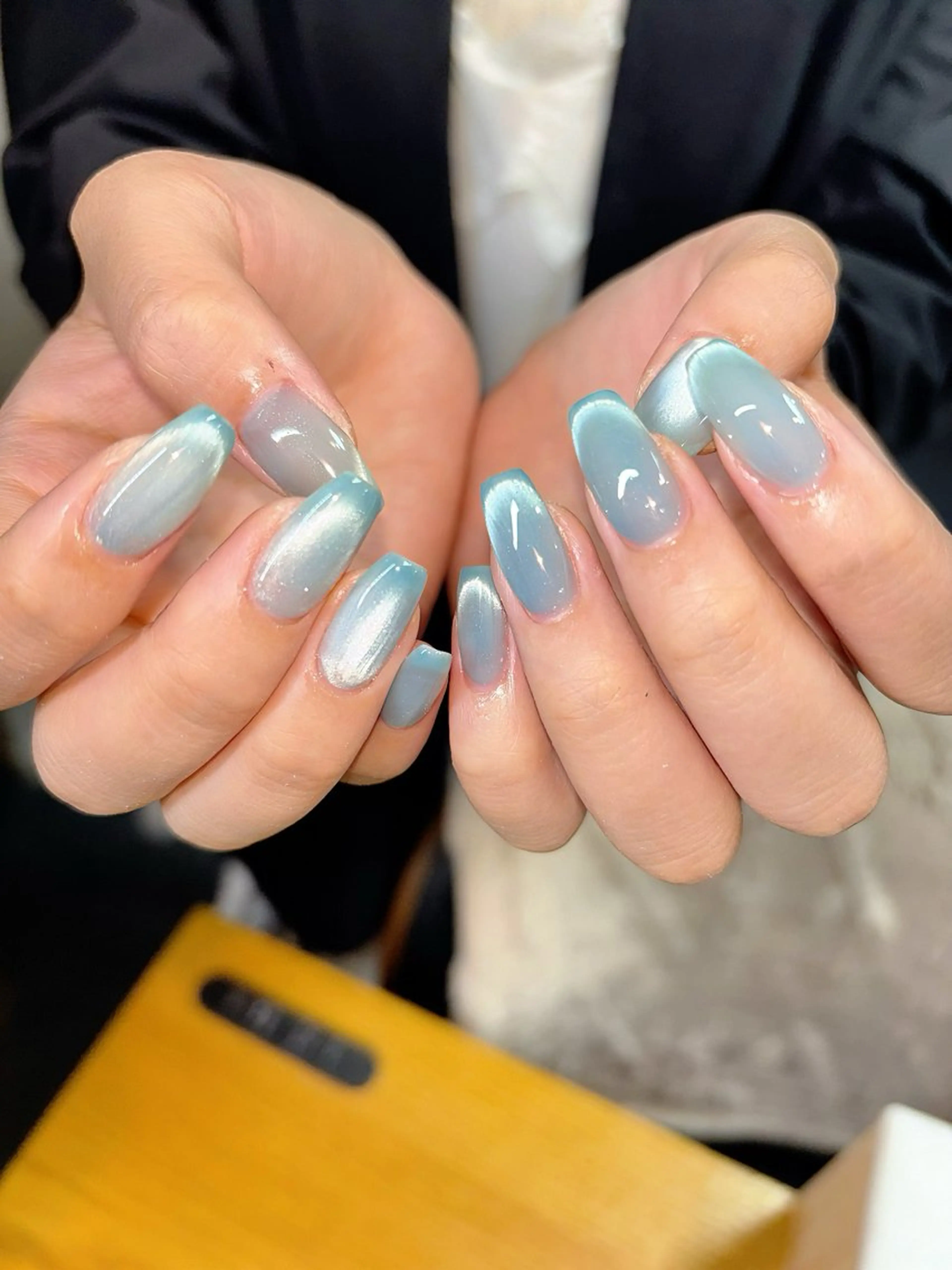 ネイル フレンチネイル 水色 マグネットネイル マグネットフレンチ シンプルネイル ハンドネイル ハンドケア 🎀NAIL🎀 AI🪄︎︎◝✩のネイルデザイン