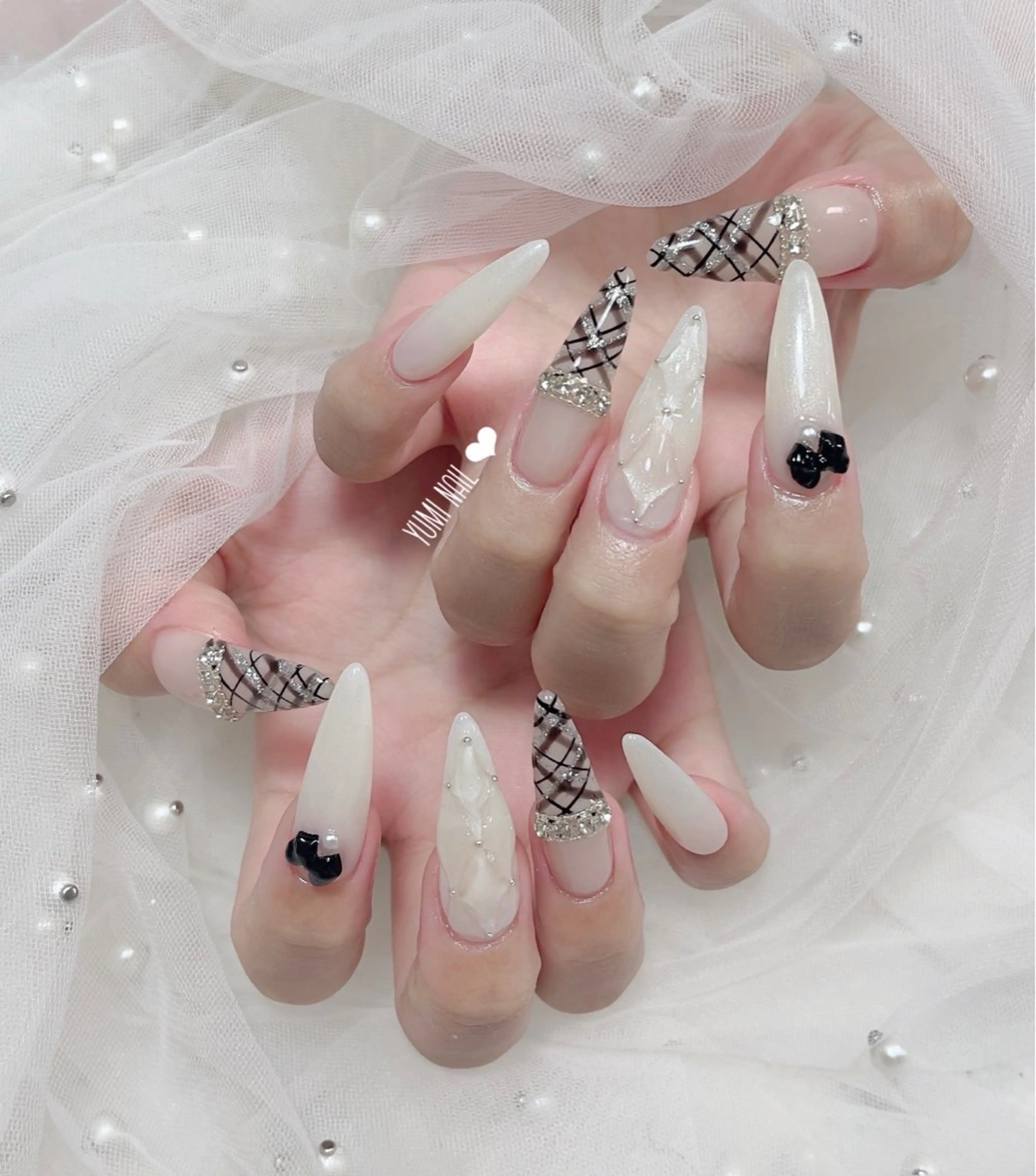 ネイル ハンドネイル ユリ🎀 デザイン長さ出し専門のネイルデザイン