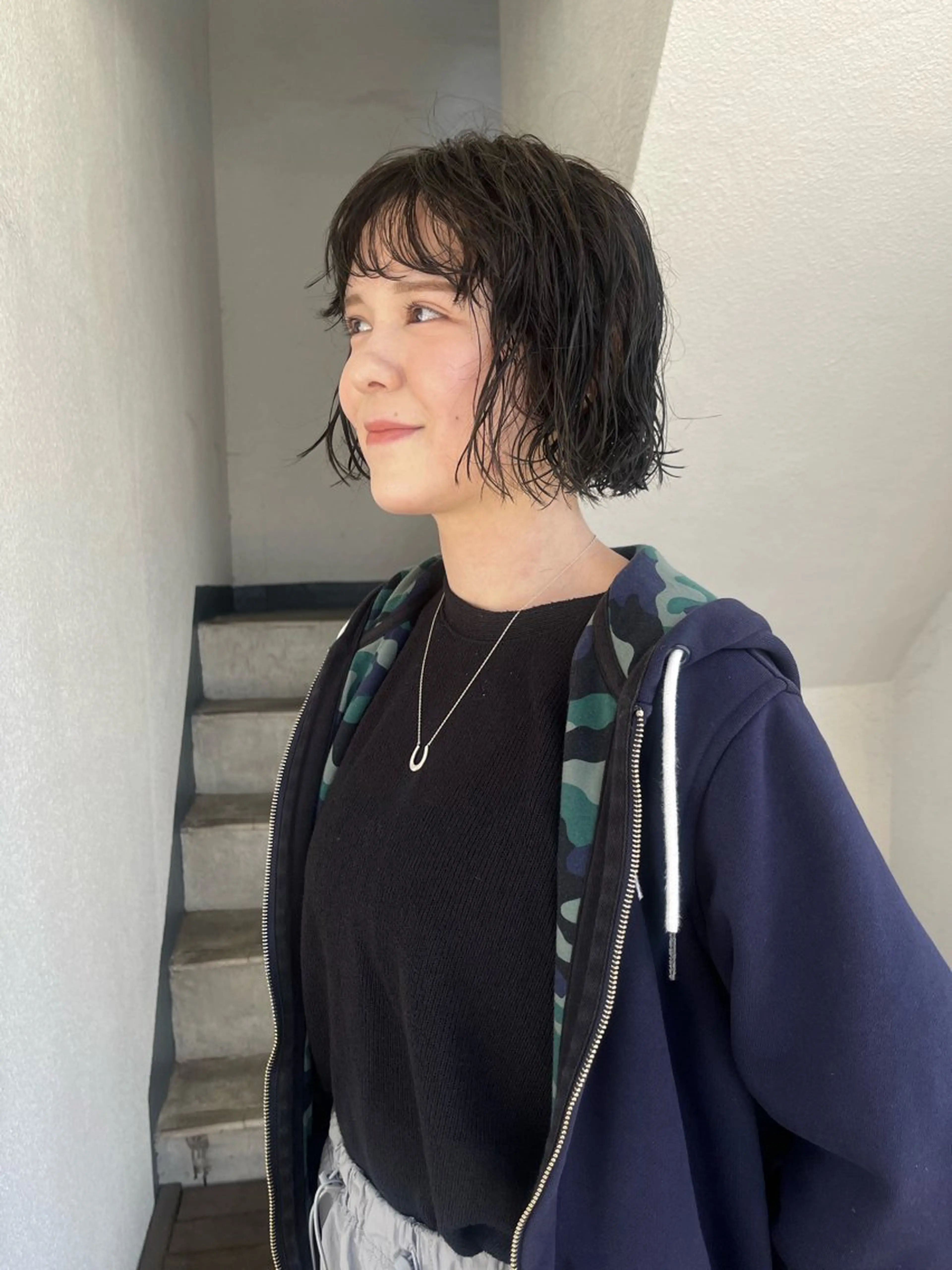 ショート カラー パーマ くせ毛 ニュアンスパーマ カット ヘアカラー パーマ ボブパーマ/パーマ ウルフパーマのヘアスタイル