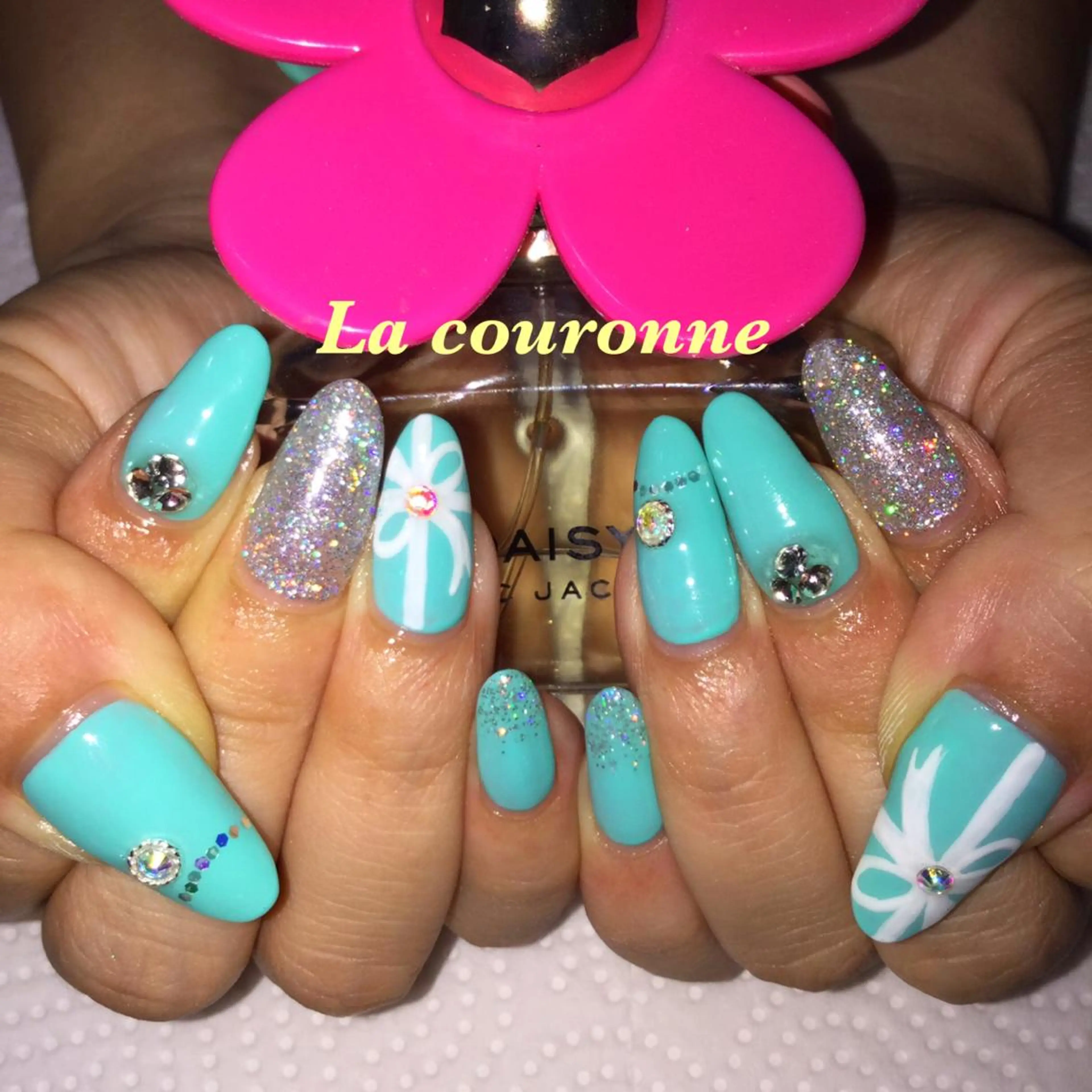 ネイル 持ち込み ハンドネイル Lacouronne NATSUMIのネイルデザイン