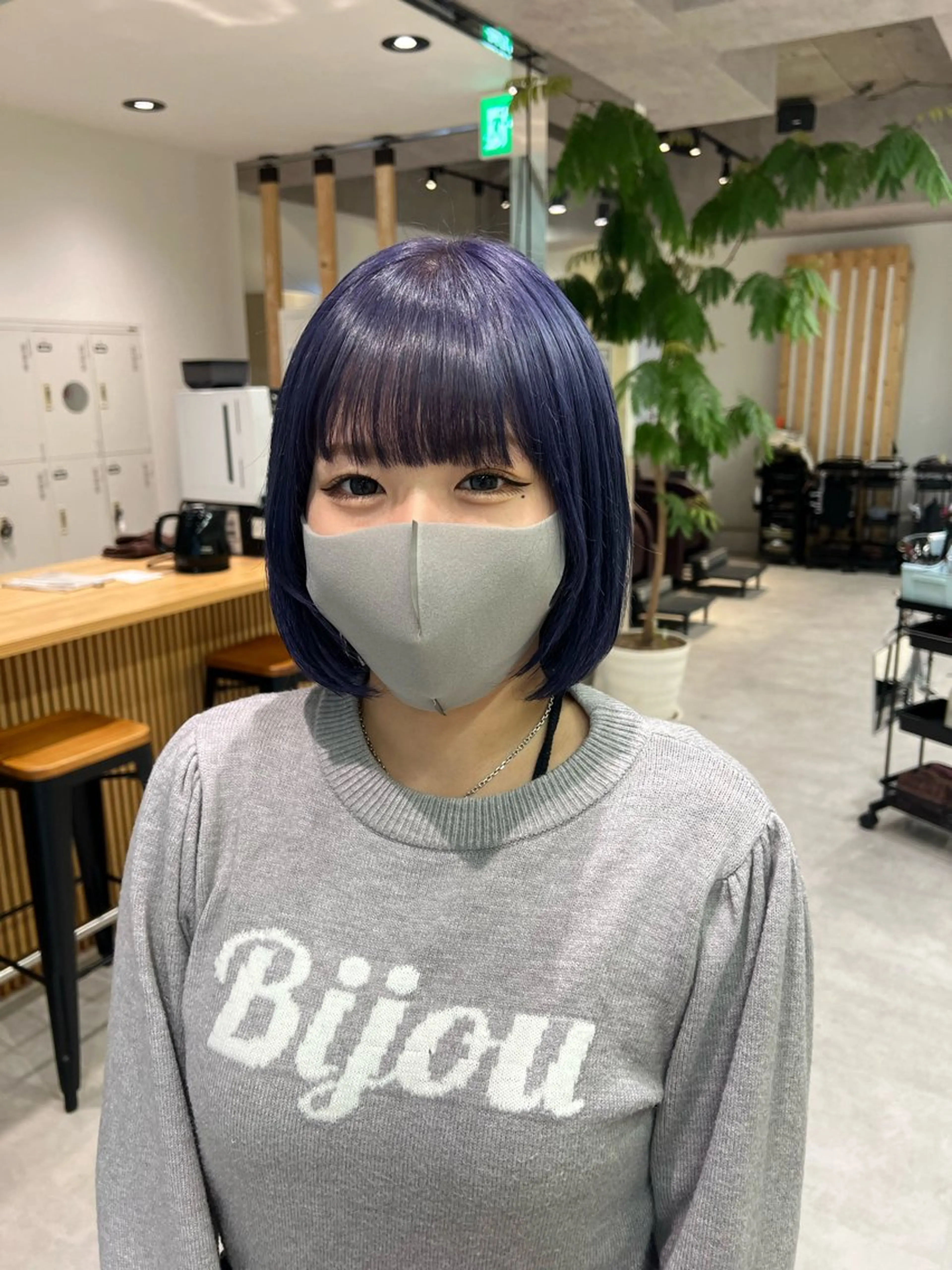 ショート カラー ヘアカラー トリートメント ダブルカラーブリーチ 髪質改善　縮毛矯正のヘアスタイル