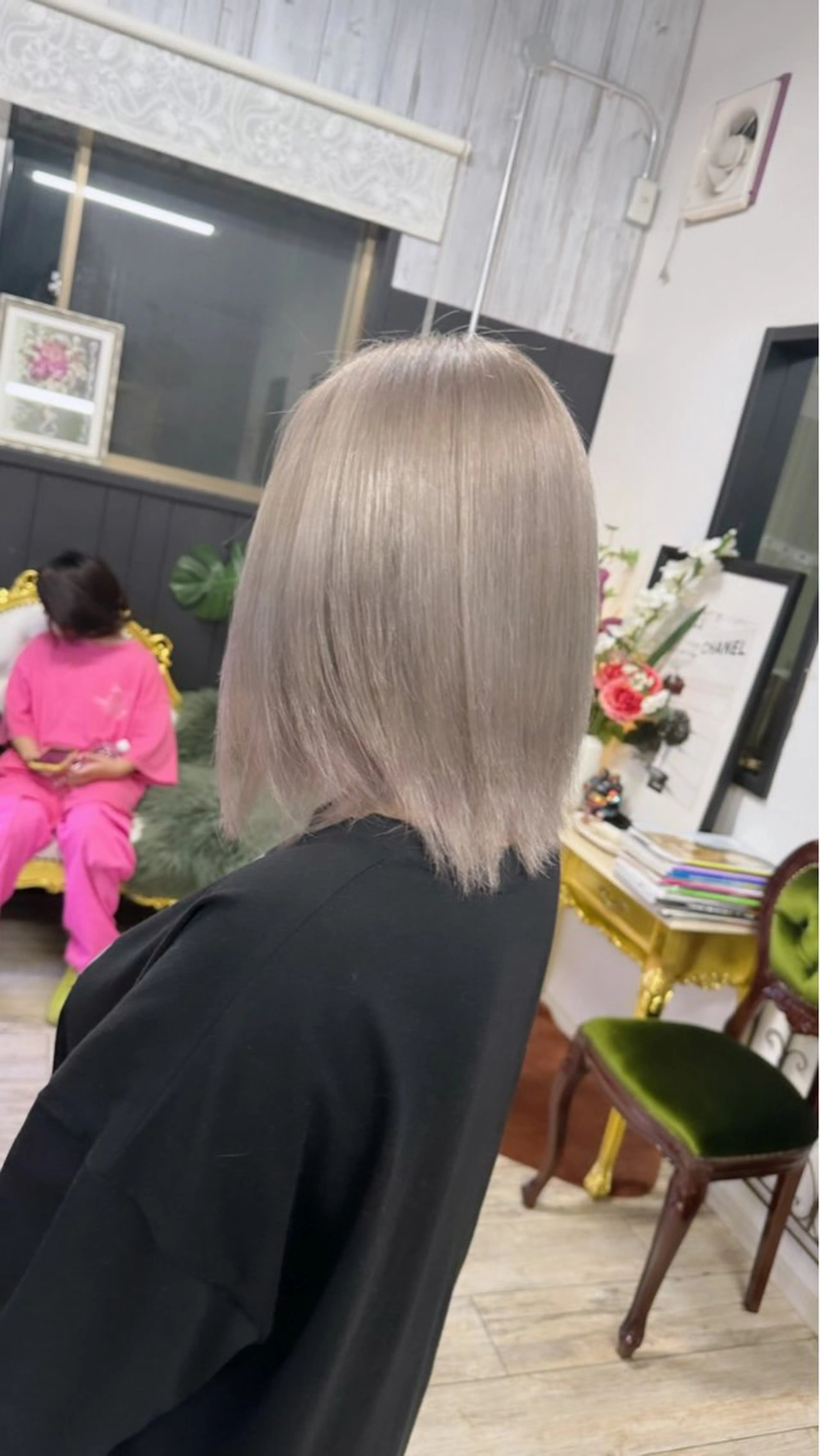 カラー ブリーチ グレージュ ミルクティーグレージュ ヘアカラー La Beaute所属・福山 明日哉のヘアスタイル