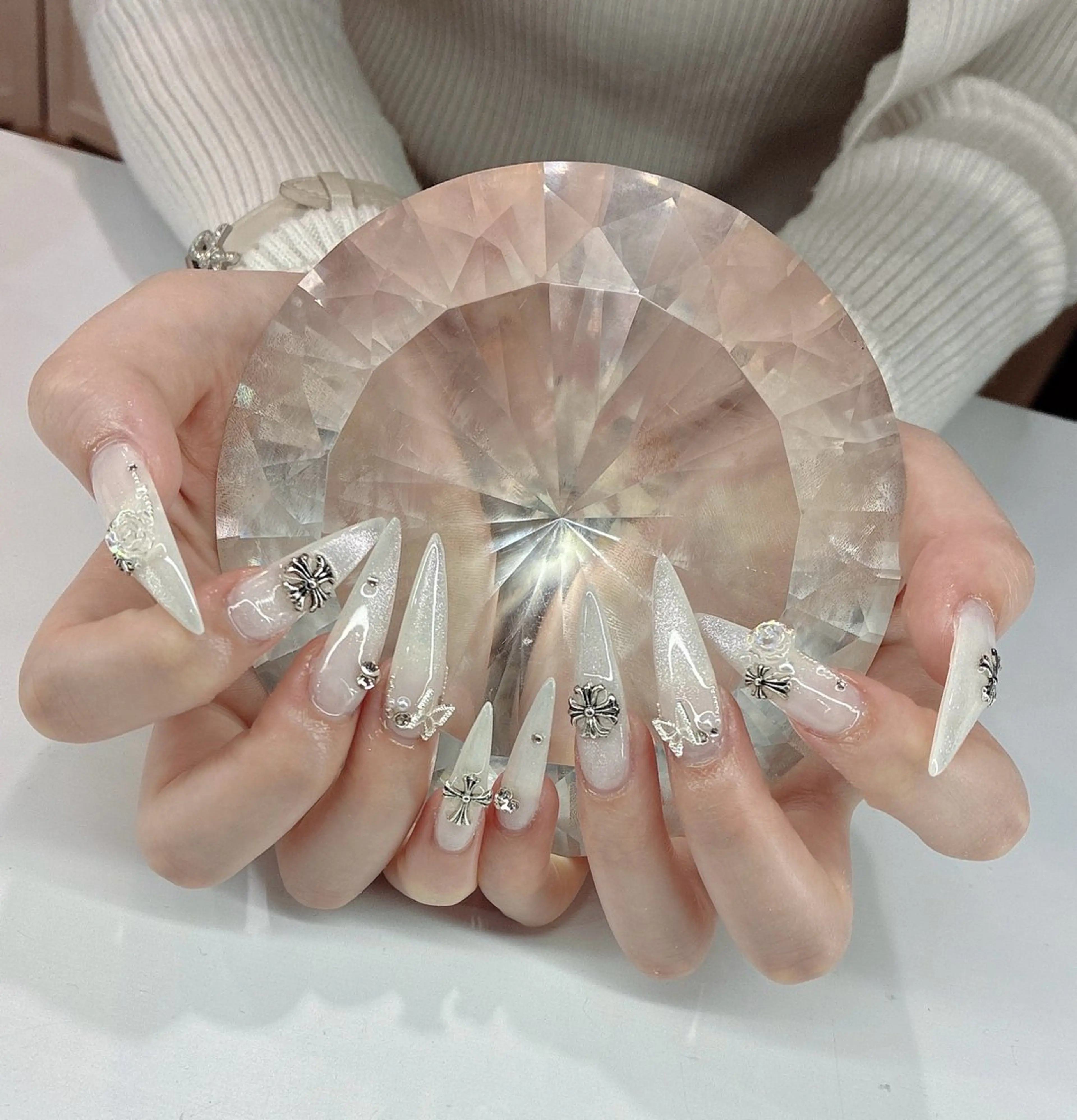 ネイル ハンドネイル LoaChaton kaeのネイルデザイン