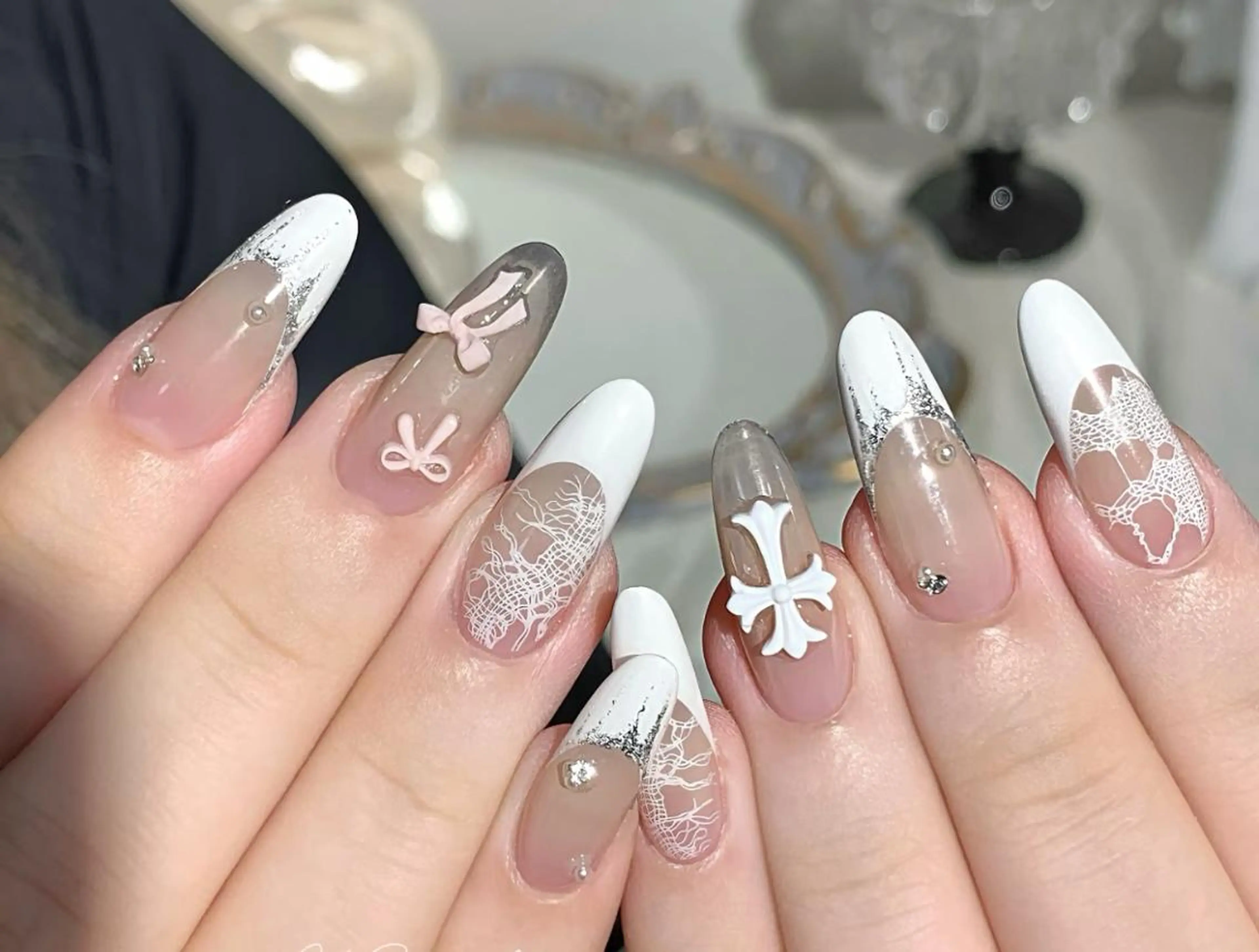 ネイル ハンドネイル 🎀 Ayaka_nailのネイルデザイン