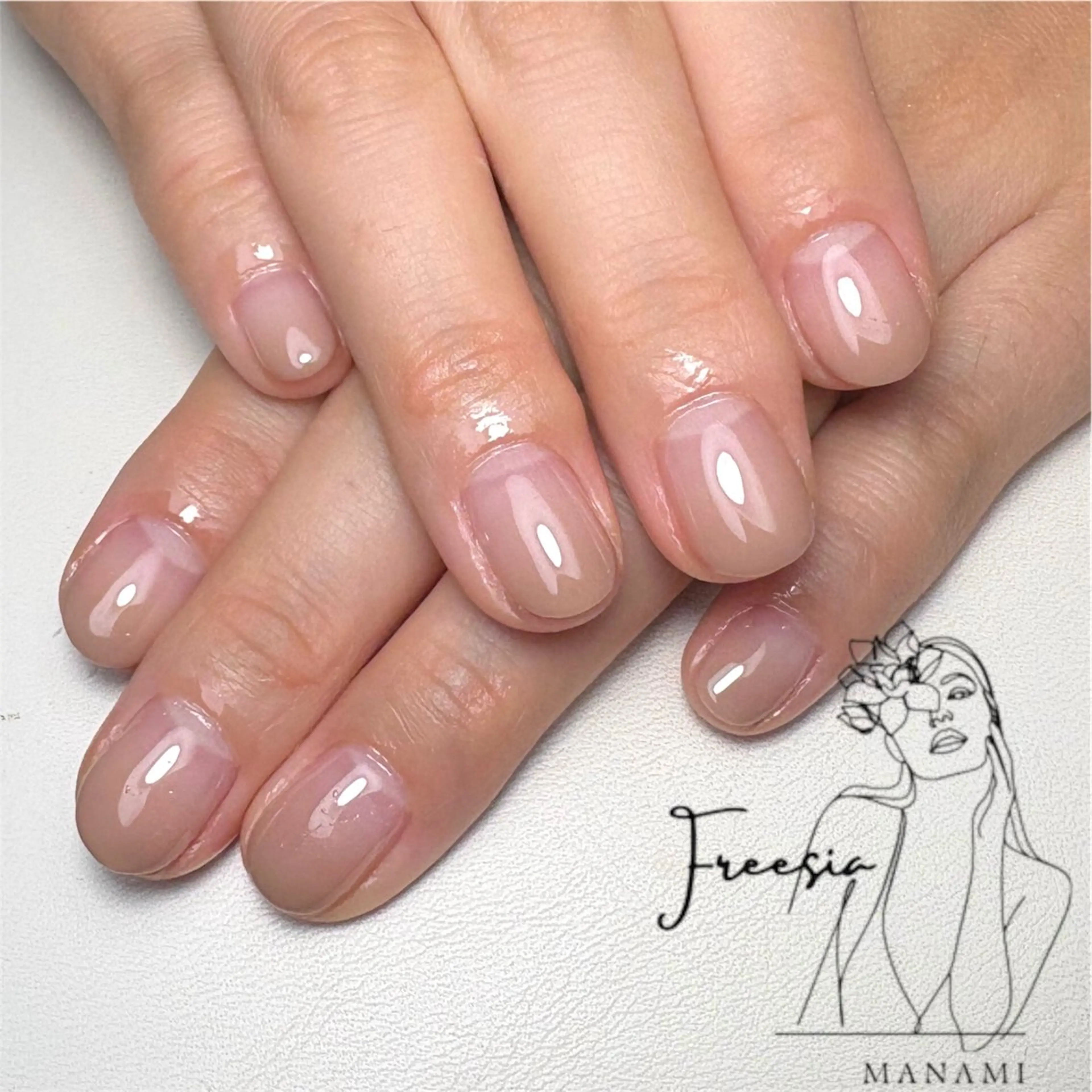 ❤︎スキンカラーグラデーション❤︎（他店𝕆𝔽𝔽＋¥700）の写真