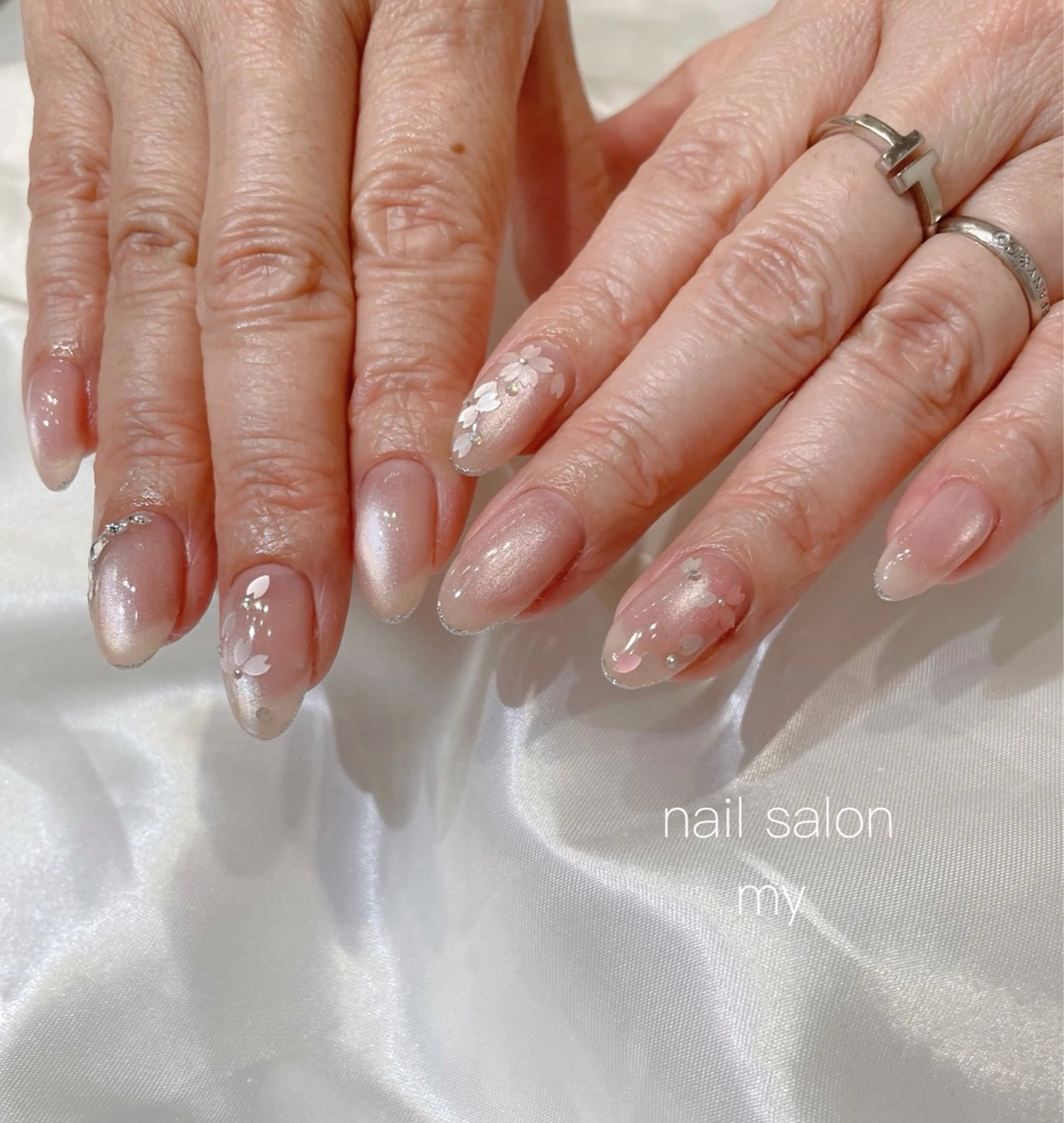 ネイル ジェルネイル 韓国ネイル マグネットネイル ニュアンスネイル パラジェル ハンドネイル Nail salon MY所属・NailSalon MYのネイルデザイン