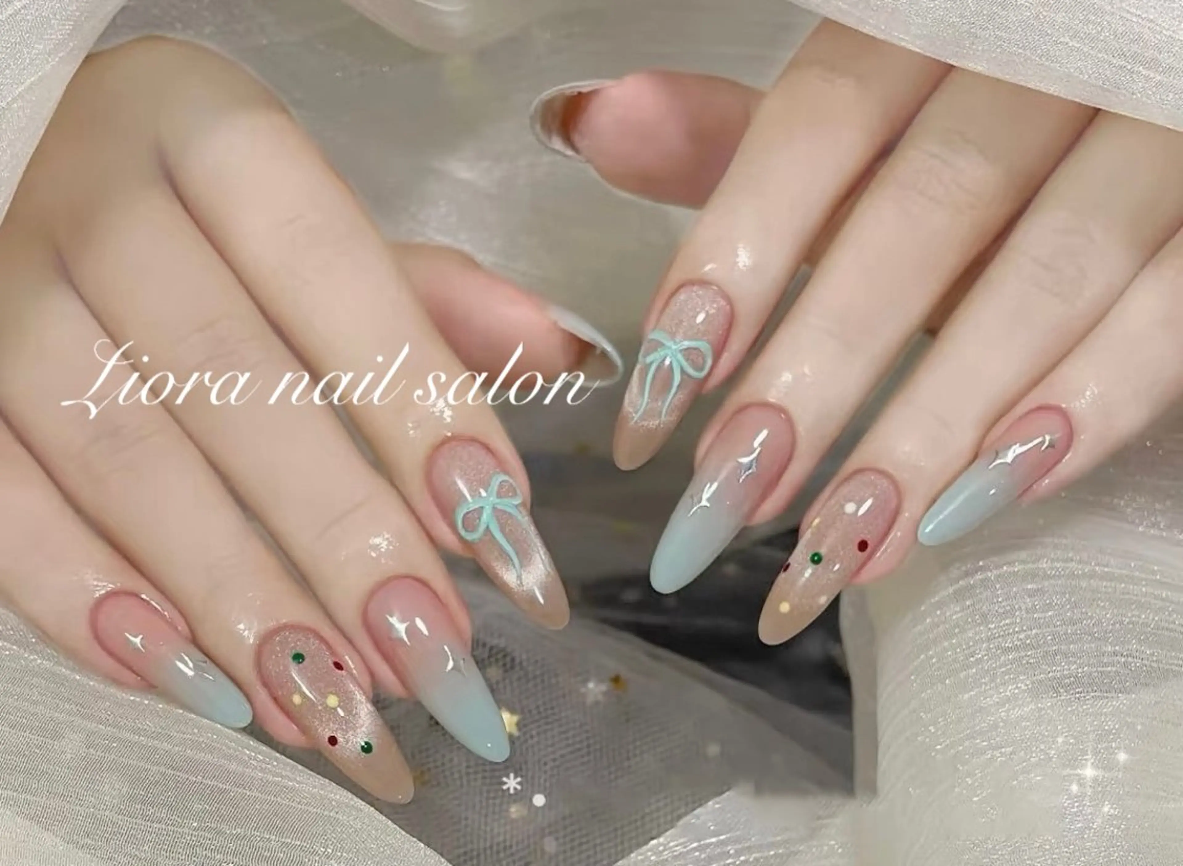 ネイル フレンチネイル ジェルネイル ガーリー グラデーション キラキラネイル ハンドネイル Liora ネイルサロン所属・Liora nail salonのネイルデザイン