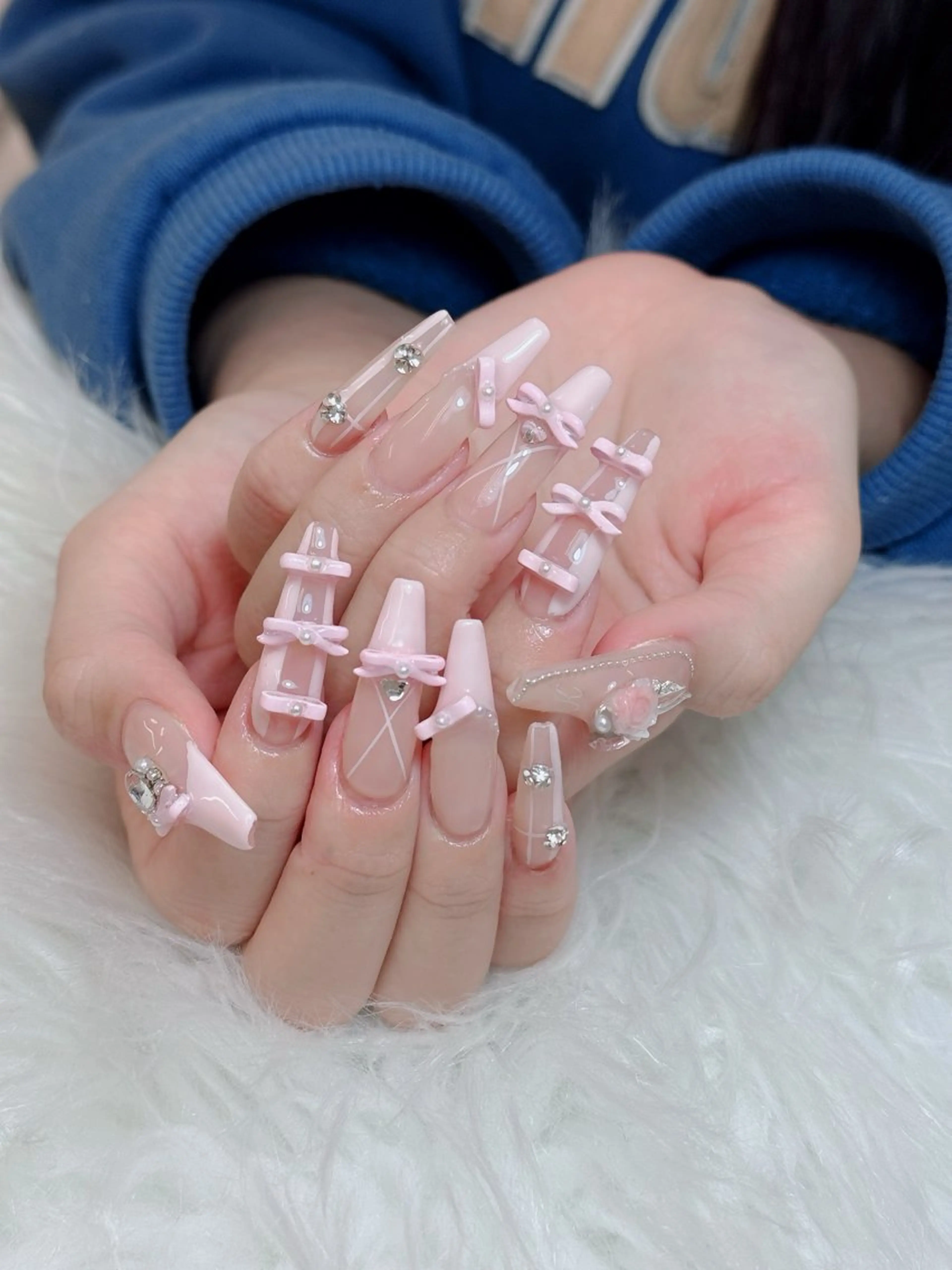 ネイル オーロラネイル チークネイル フットネイル フレンチネイル 韓国ネイル Lumi Nail Salon所属・Lumi Nail 新大久保3‘のネイルデザイン