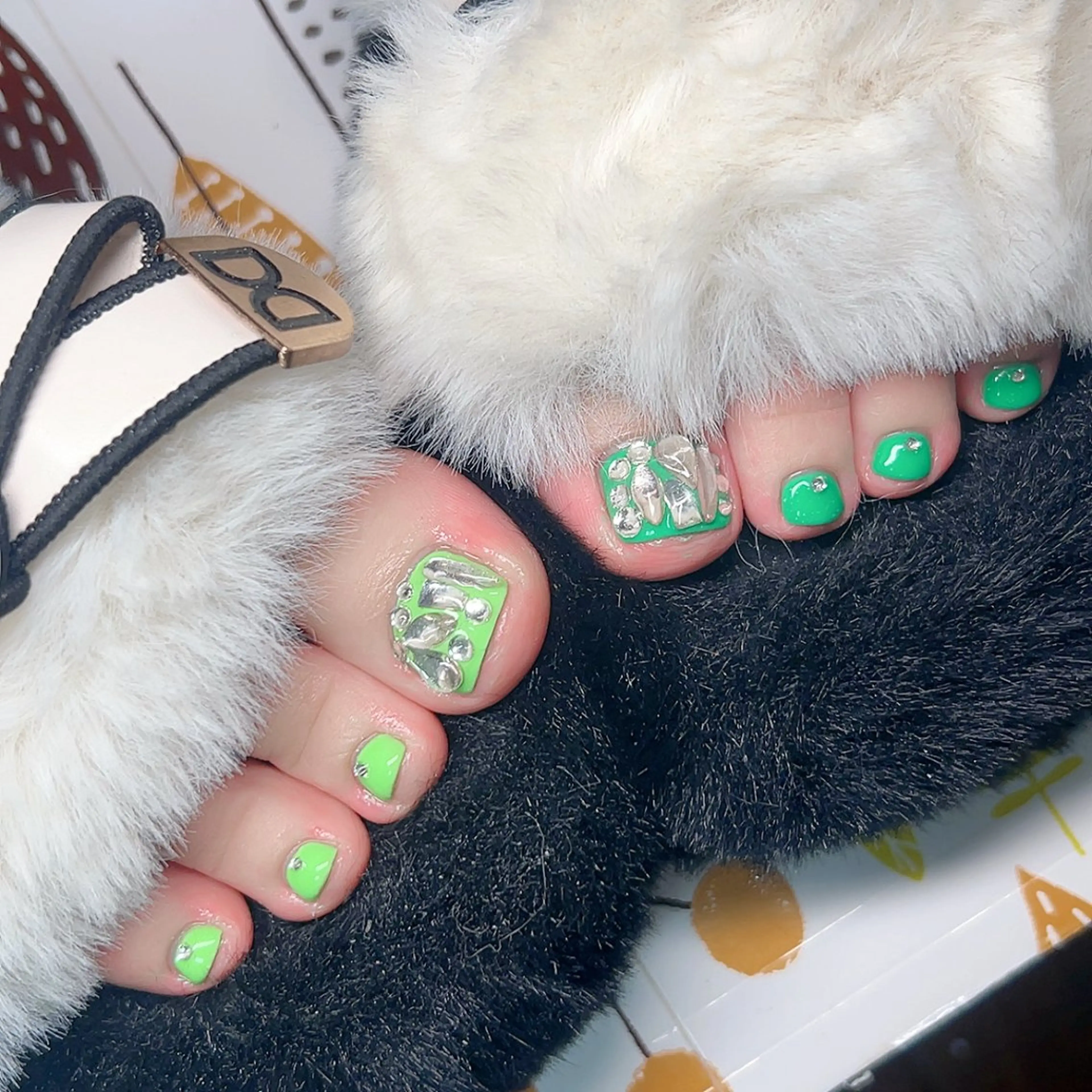 ネイル ボーダー ジェルネイル キラキラネイル マグネットネイル フットネイル Cute Tips nailのネイルデザイン