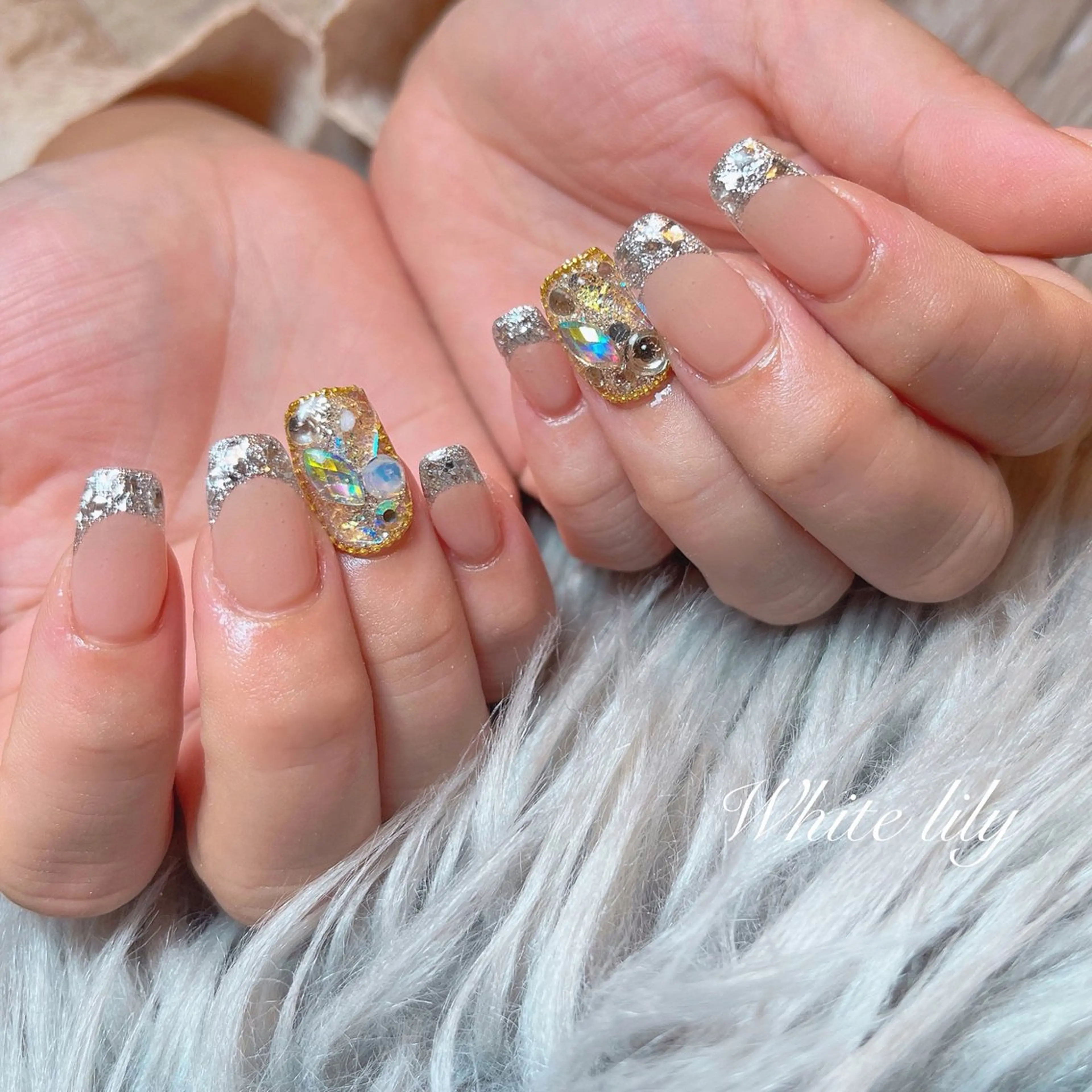 ネイル ハンドネイル White lily所属・牧田 雅世のネイルデザイン
