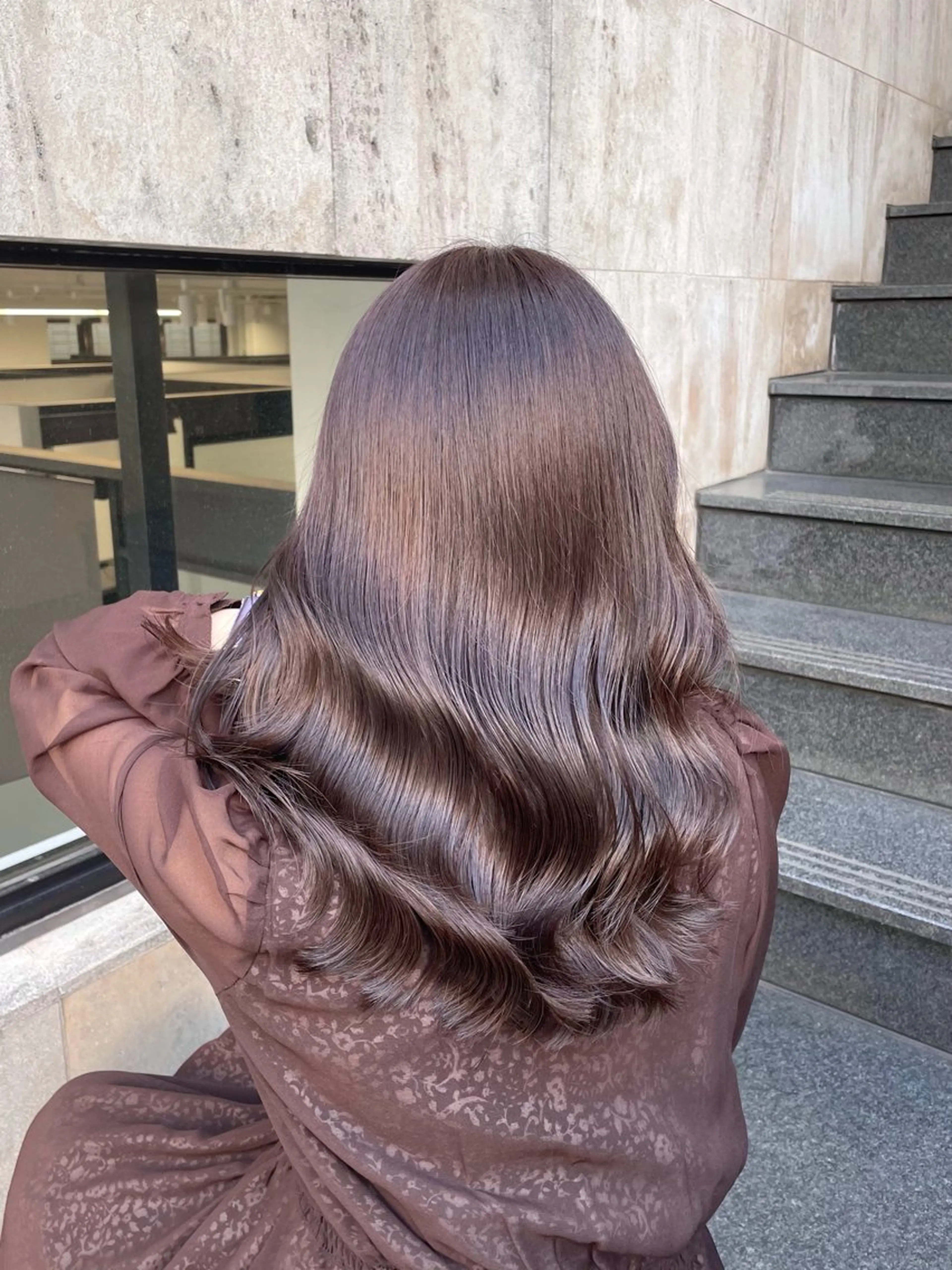ロング カラー 切りっぱなしボブ ブリーチ ダブルカラー ハイライトカラー ブリーチなしカラー カット ヘアカラー トリートメント ヘッドスパ ヘアセット Wカラー/髪質改善/ 艶カラー🩶Sanaのヘアスタイル