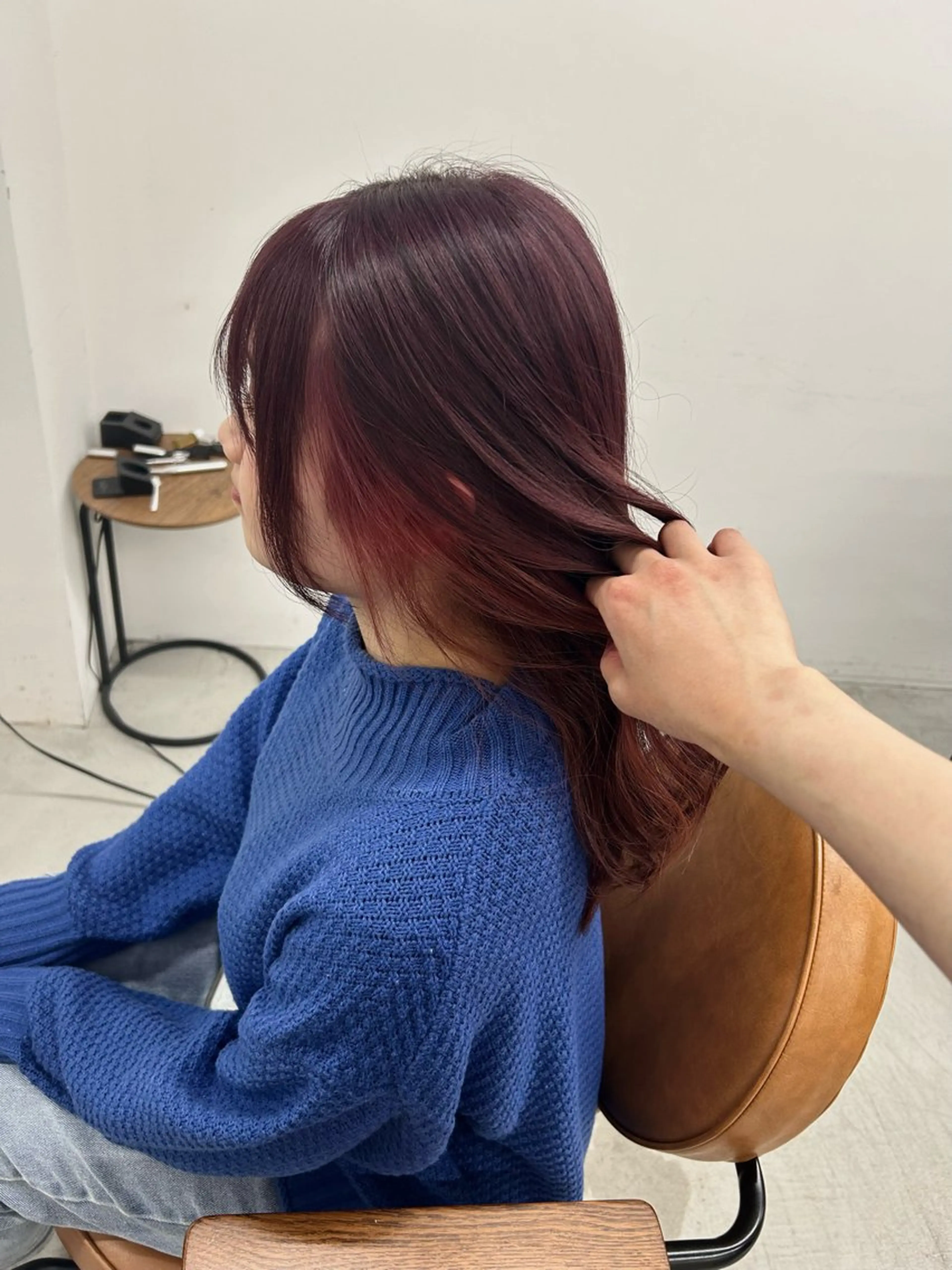セミロング pele 梅田所属・PELEハイトーン shinobuのヘアスタイル