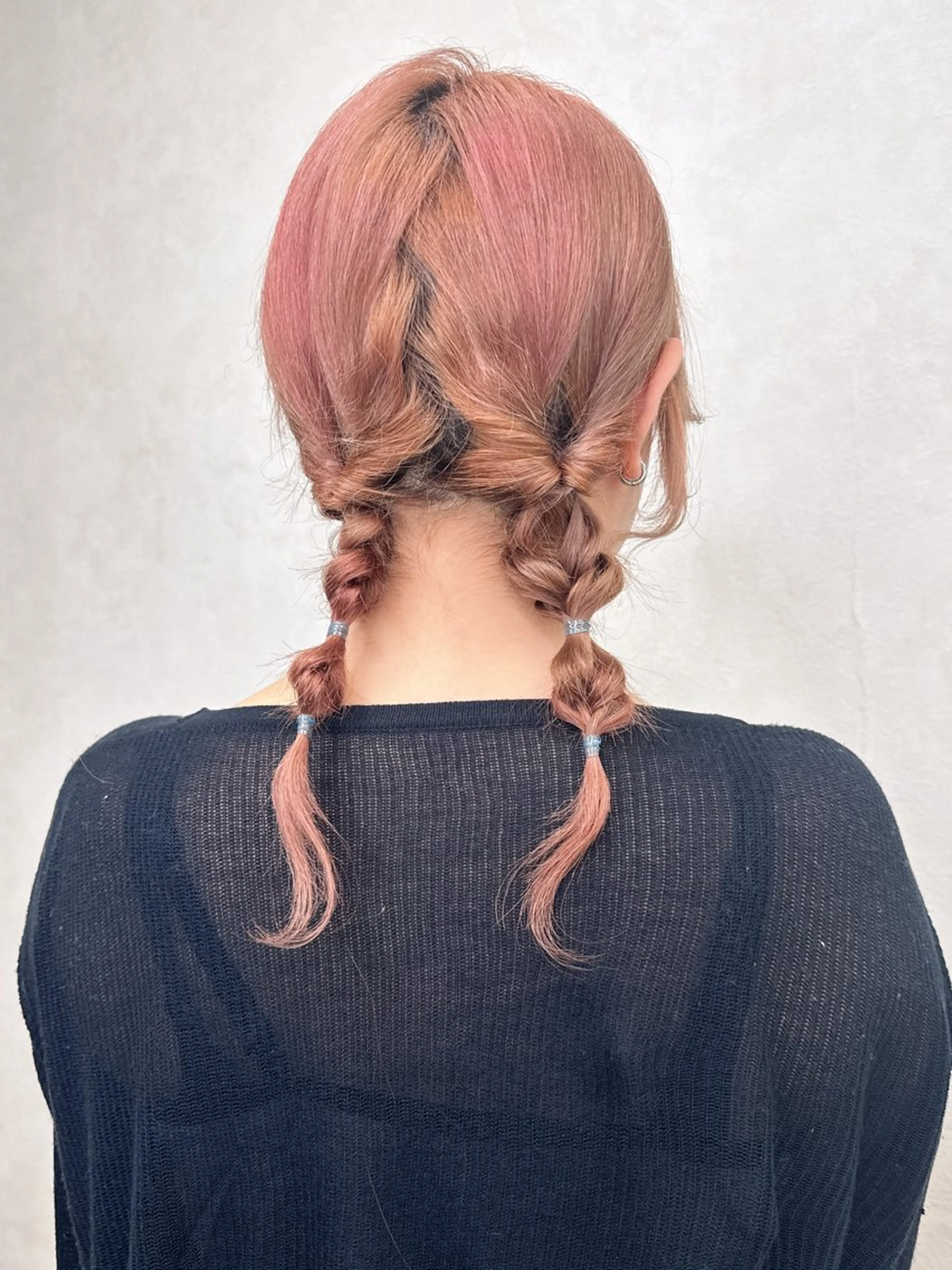 セミロング カラー ヘアアレンジ バレイヤージュ ブリーチ ハイトーンカラー エクステ レイヤーカット ヘアセット ブリーチ ショーヤのヘアスタイル