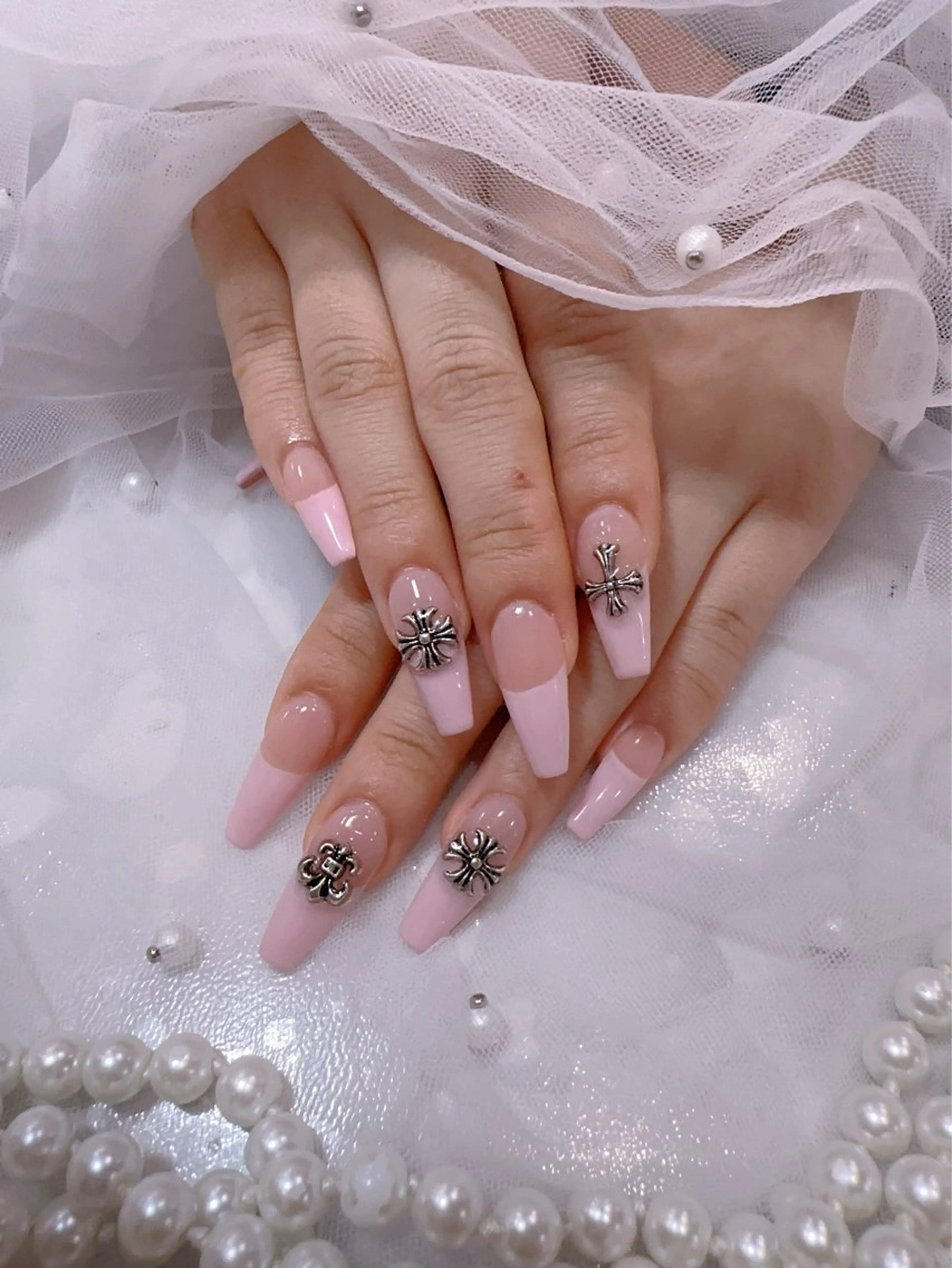 ネイル アートネイル フラッシュネイル フレンチネイル ジェルネイル ガラスフレンチ ハンドネイル You&Me Miyuのネイルデザイン