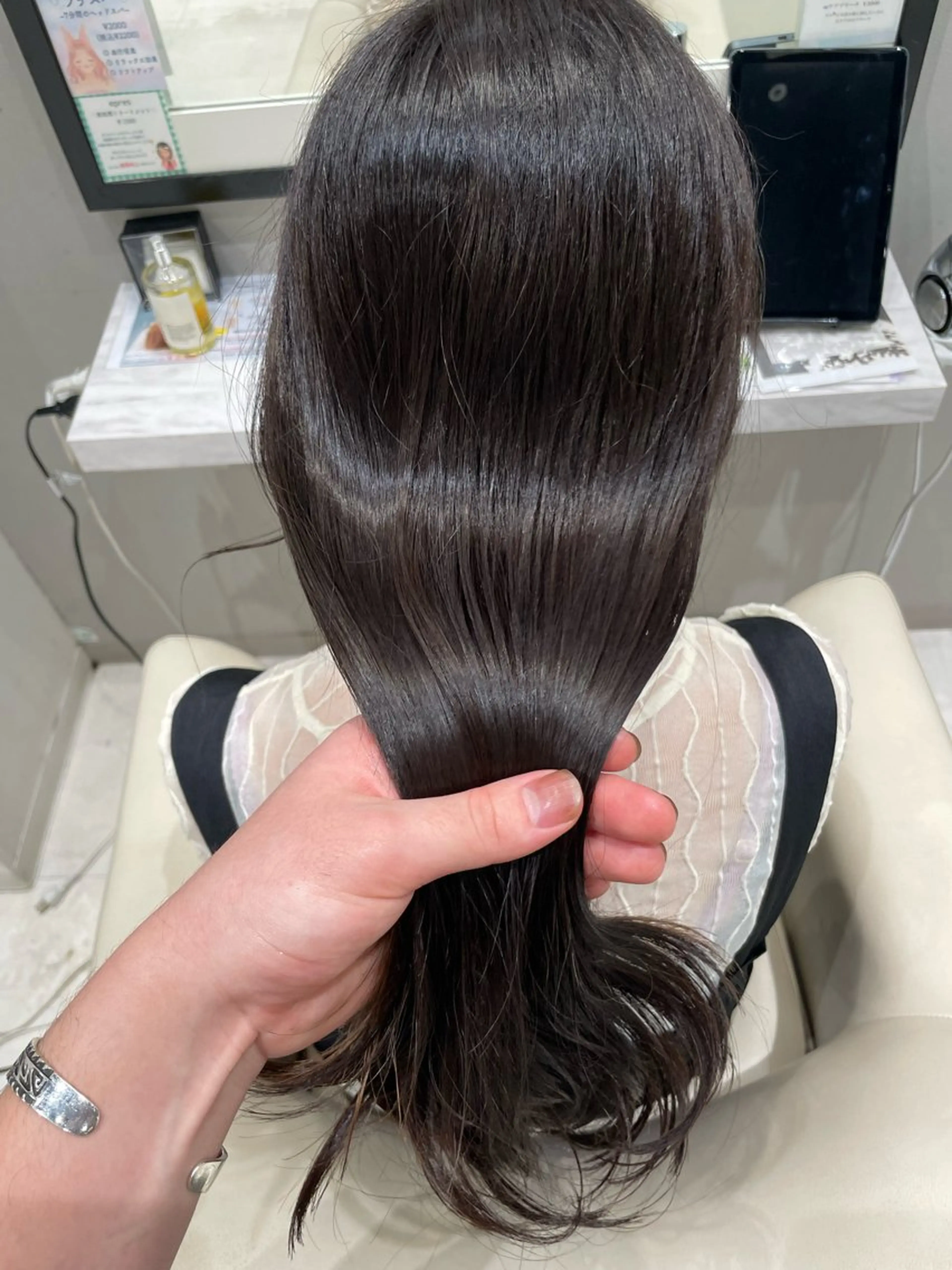 ロング カラー 透明感カラー カット ヘアカラー トリートメント k-two✨たき艶感 カラー／美髪矯正のヘアスタイル
