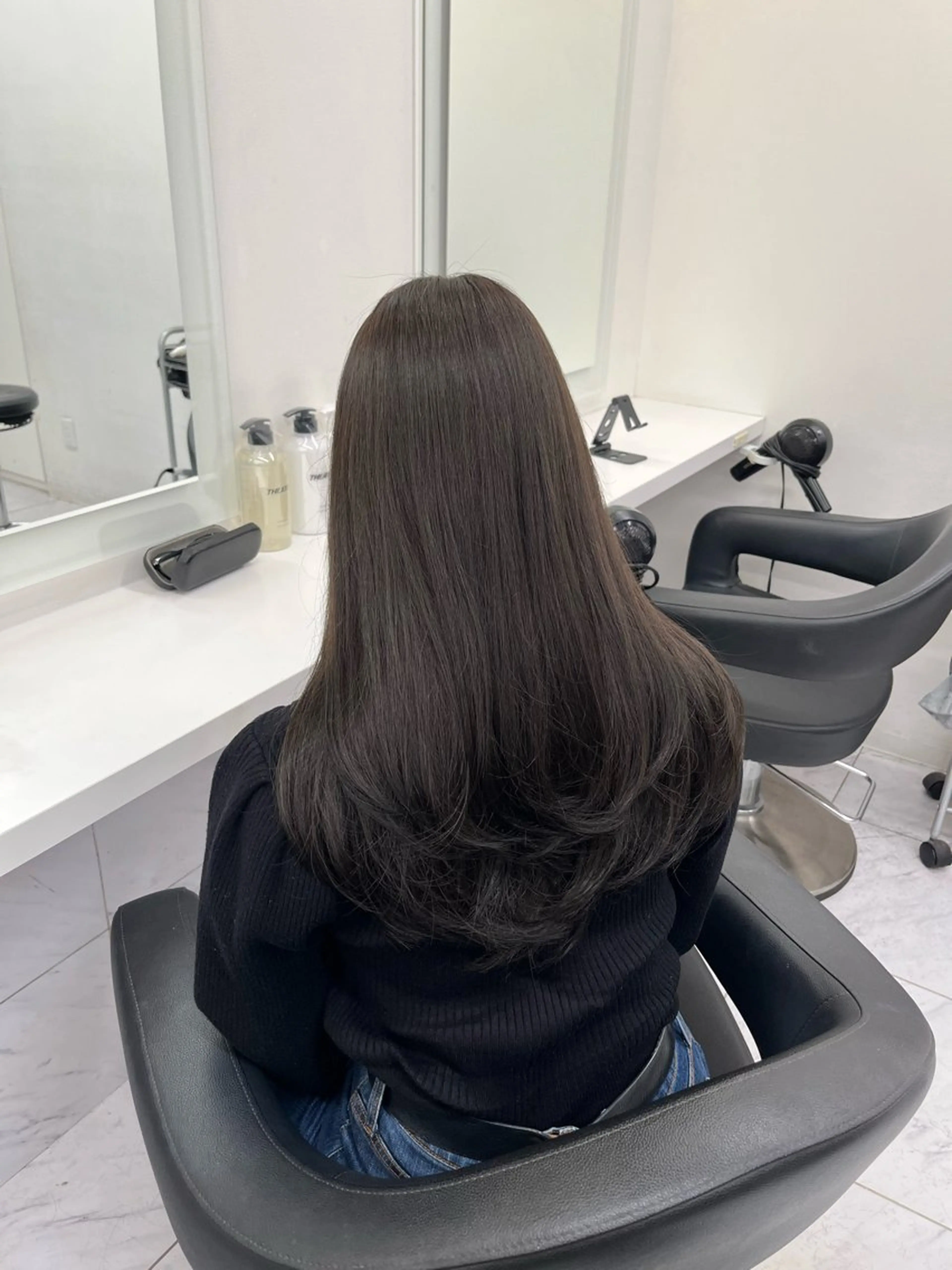 セミロング ヘアカラー トリートメント ヘッドスパ ヘアセット 寒色＆ブリーチ特化 寒色MiOのヘアスタイル